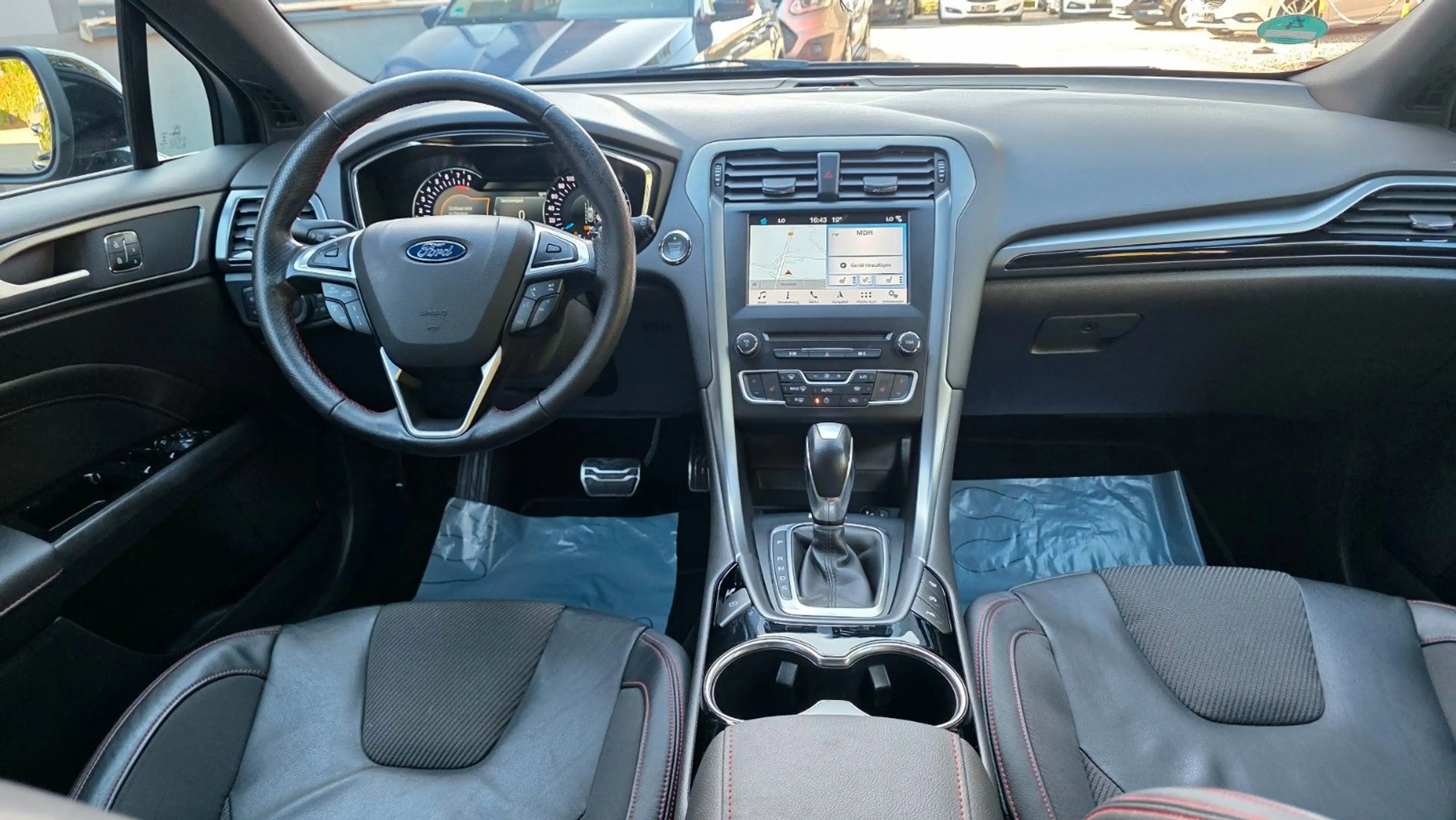 Ford Mondeo Turnier 2.0 EcoBoost ST-Line — photo 12