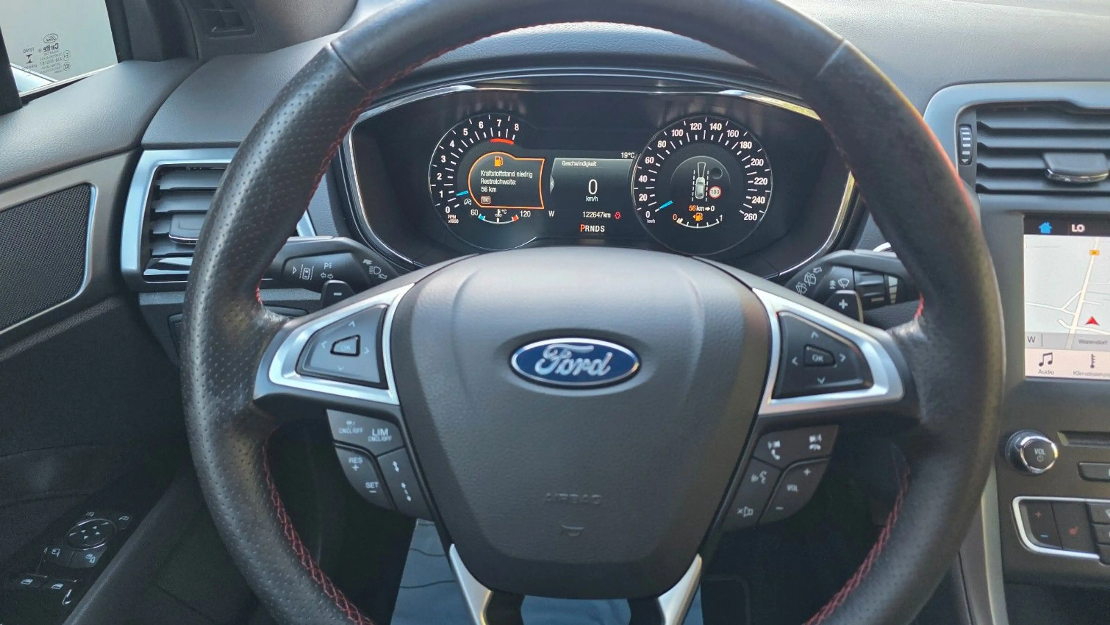 Ford Mondeo Turnier 2.0 EcoBoost ST-Line — photo 16