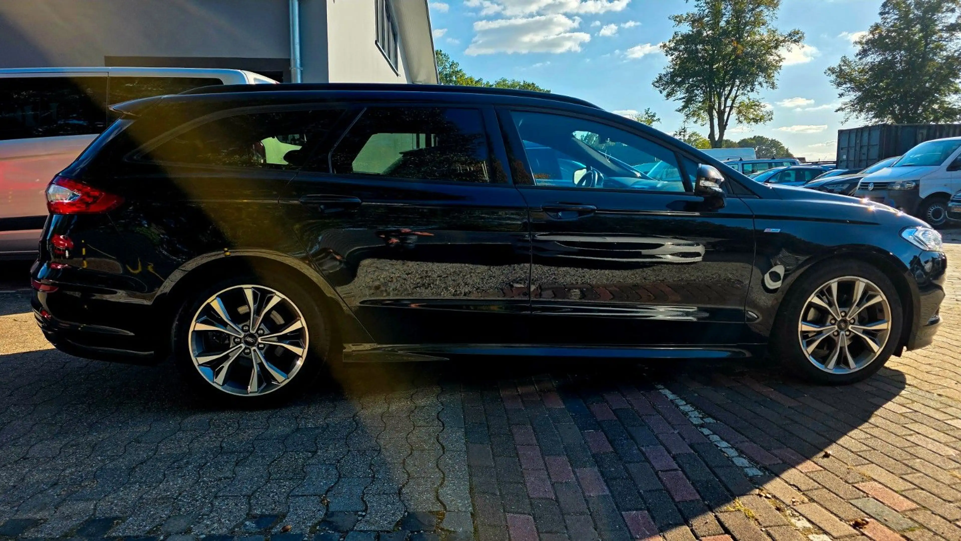 Ford Mondeo Turnier 2.0 EcoBoost ST-Line — photo 6