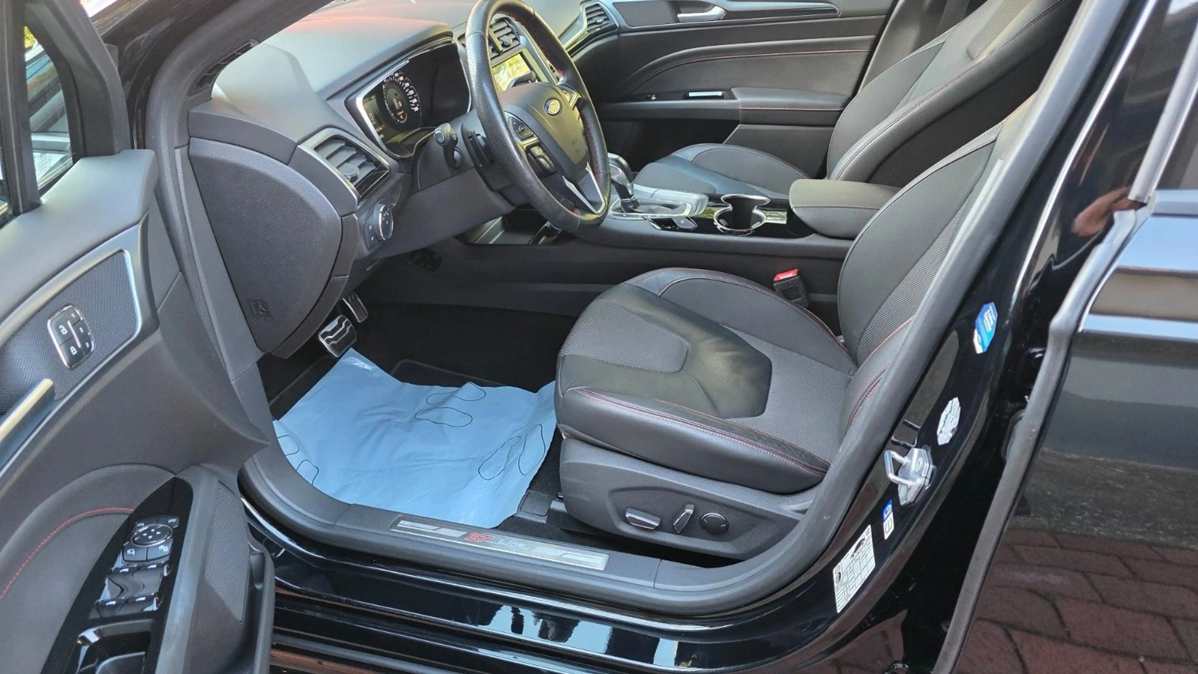 Ford Mondeo Turnier 2.0 EcoBoost ST-Line — photo 8