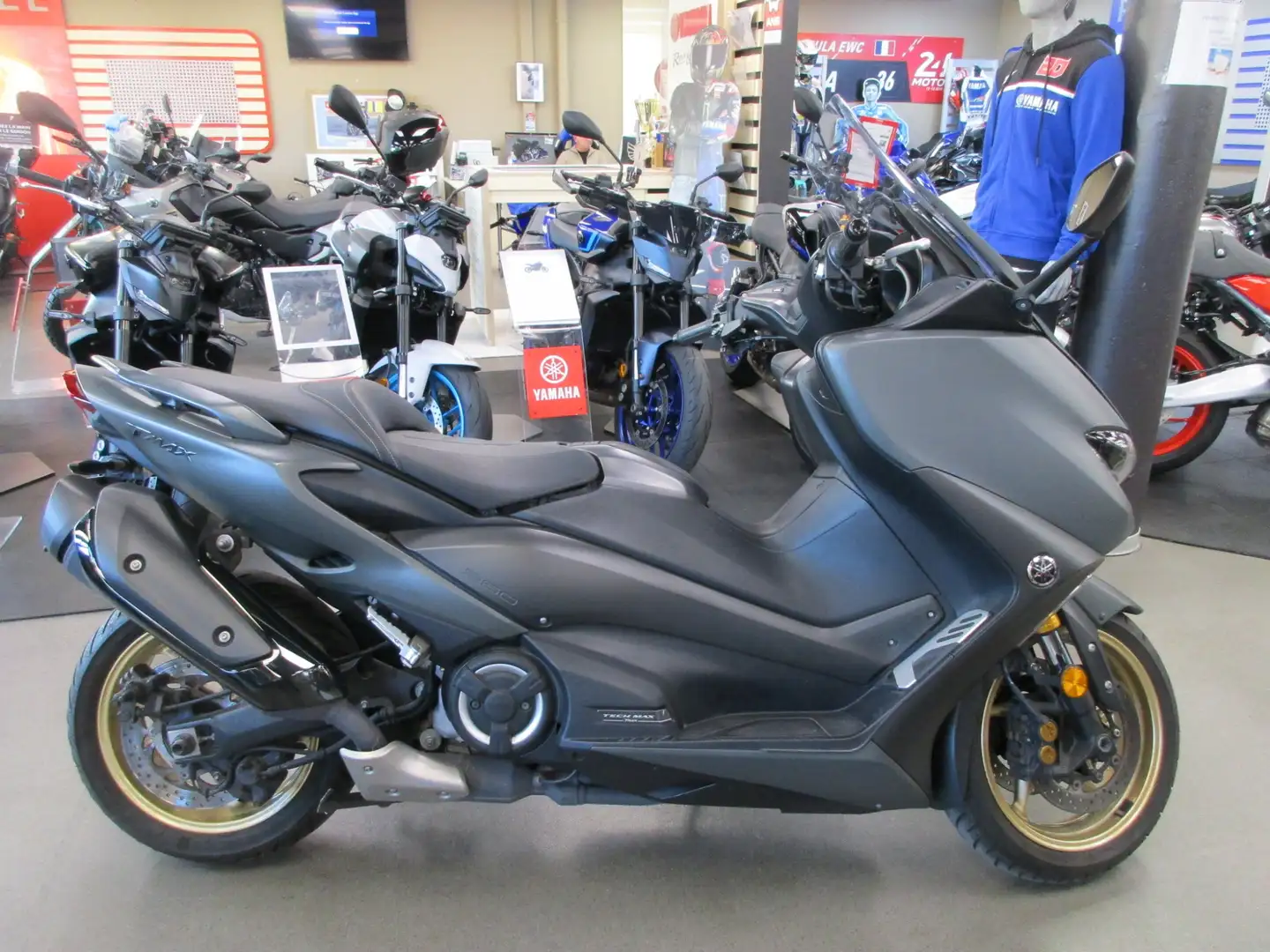 Yamaha TMAX 560 Vert - 1