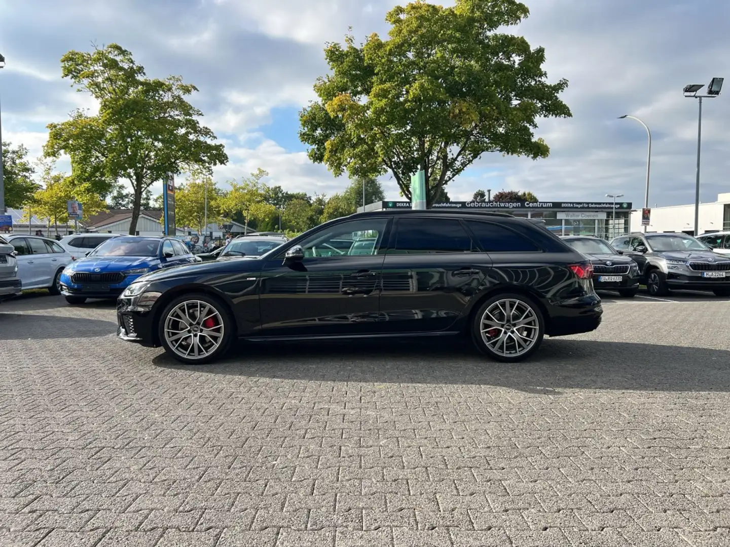 Audi A4 40 2.0 TFSI Avant S line *R.KAM *Standheizung Nero - 2