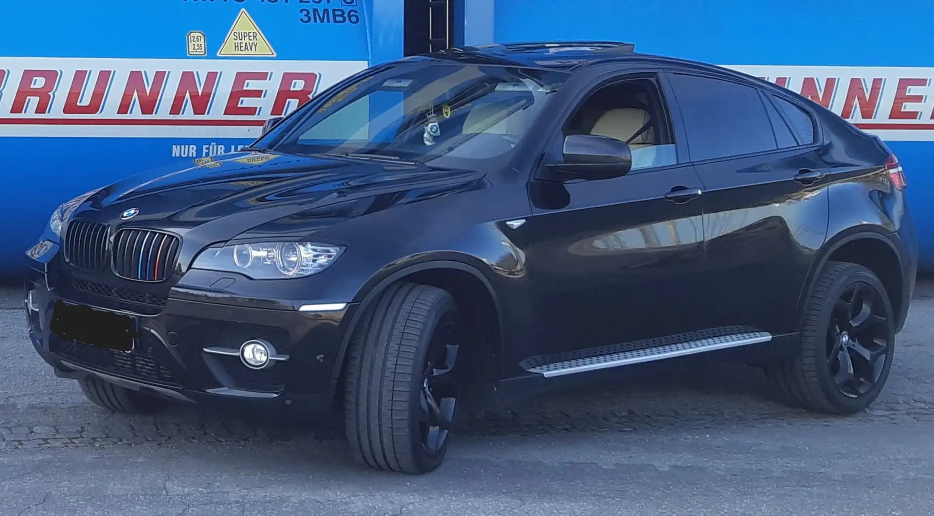 BMW X6 xDrive40d E71 N57 / E71 Schwarz - 1