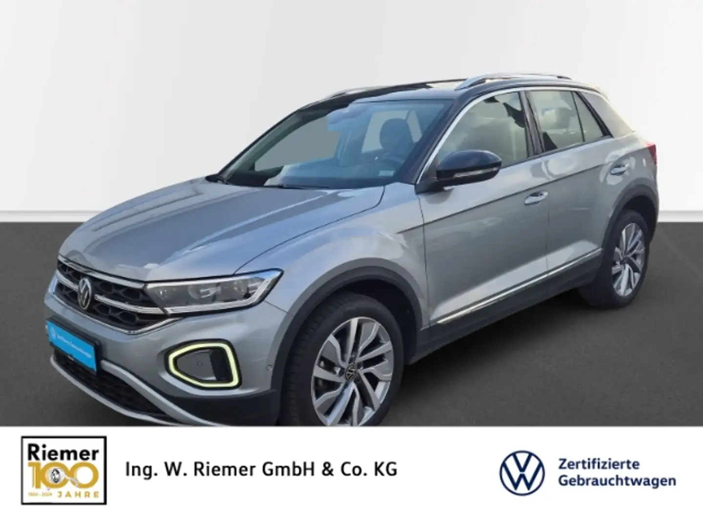 Volkswagen T-Roc 1,5 TSI DSG Style AHK Panorama IQDrive Beats Cam Silber - 1