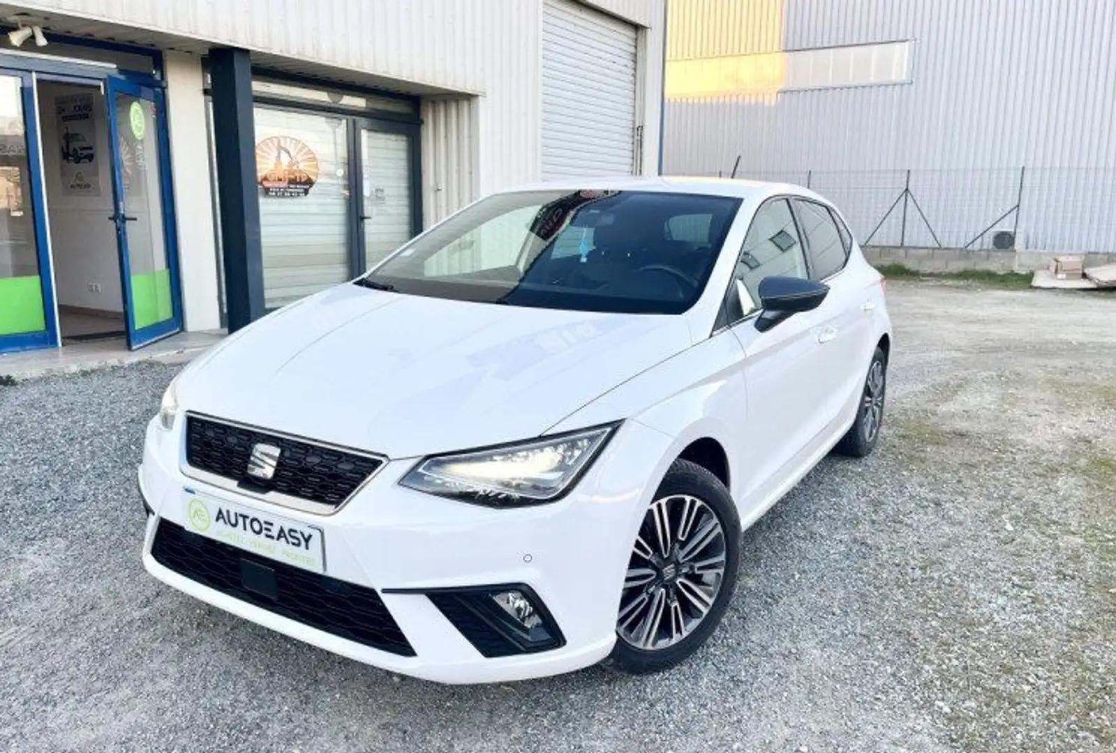 SEAT Ibiza 1.0 EcoTSI 115ch Start/Stop Xcellence Білий - 1