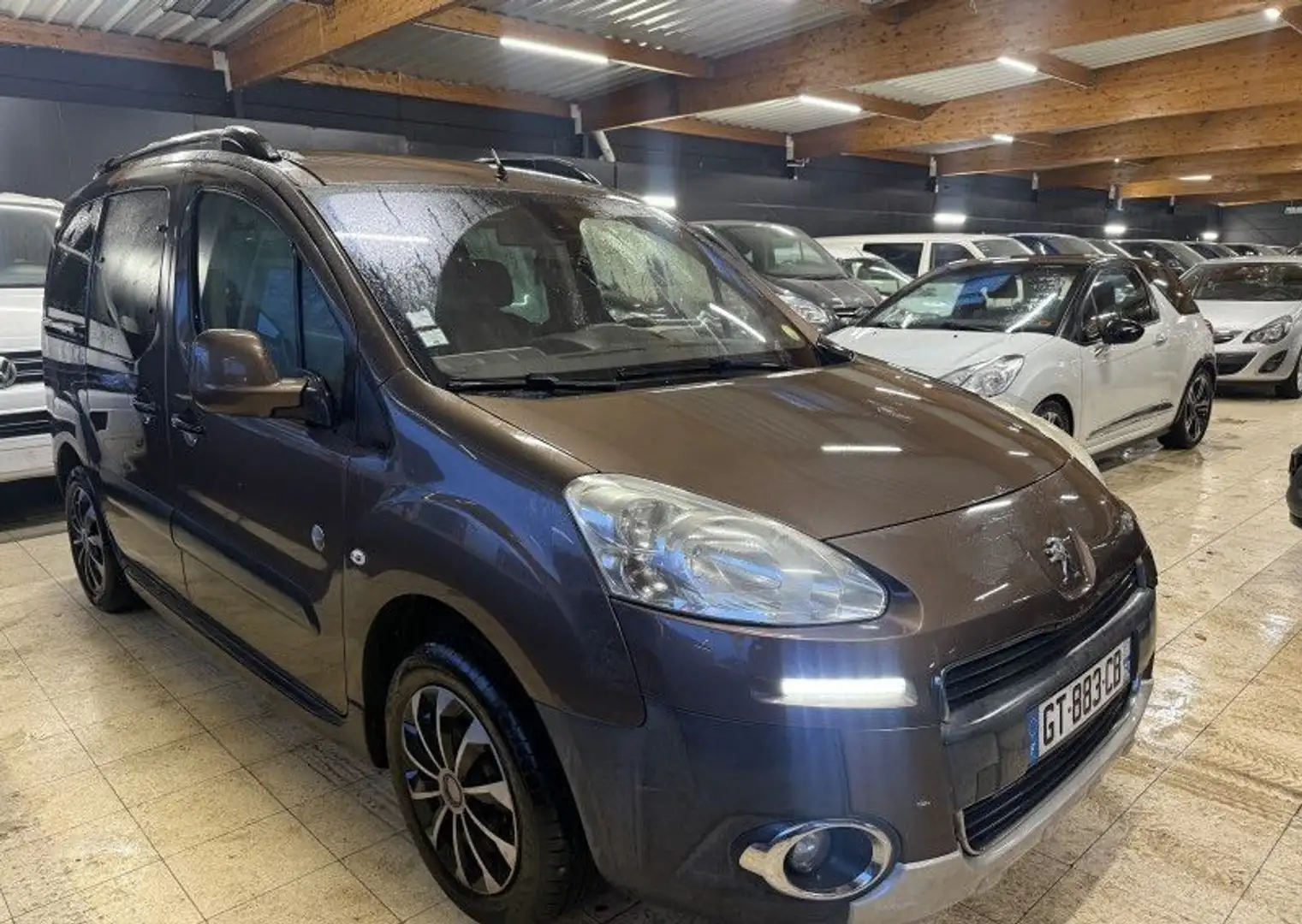 Peugeot Partner Tepee 1.6 HDI92 FAP OUTDOOR - 1