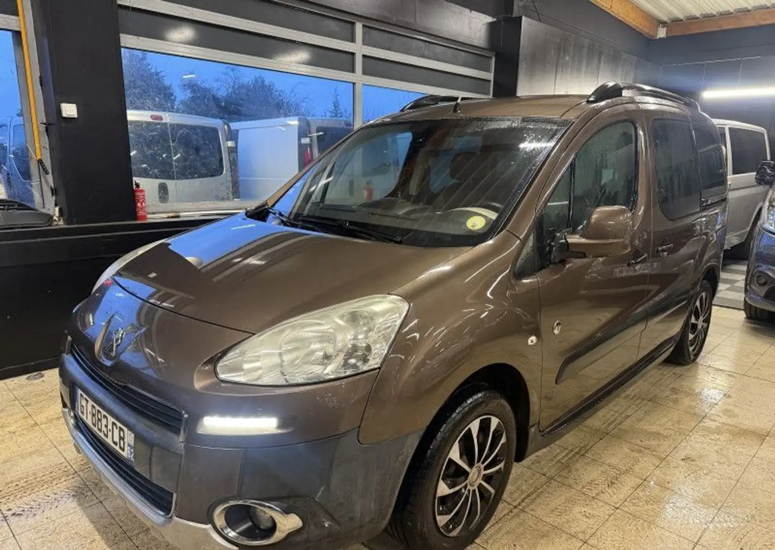 Peugeot Partner Tepee 1.6 HDI92 FAP OUTDOOR - 2