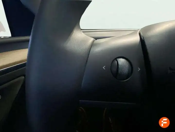 Tesla Model Y 2024, foto 23
