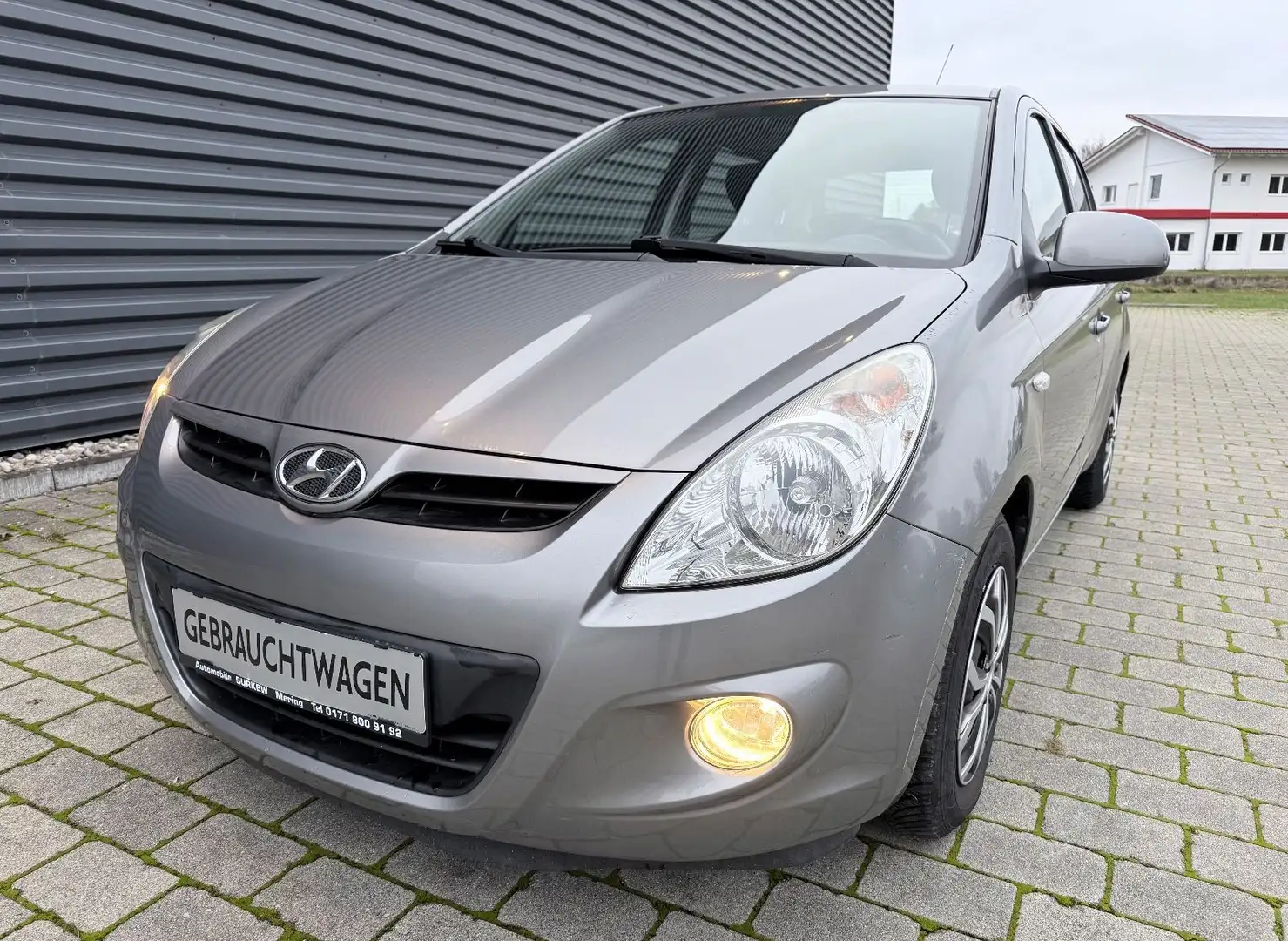 Hyundai i20 Classic 5-türig/Klima/Euro5/ 86 PS/TÜV:neu Grau - 1
