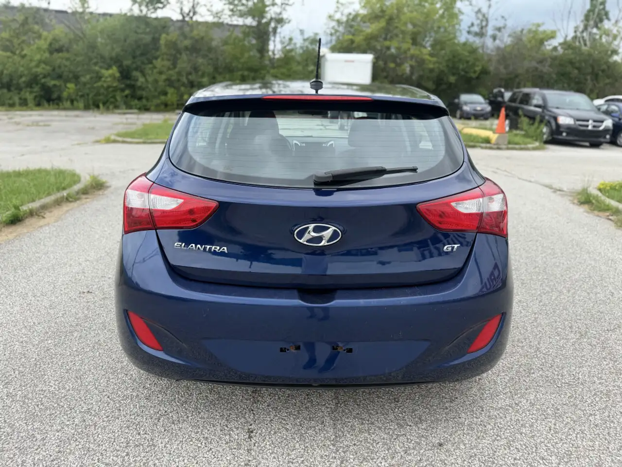 Hyundai ELANTRA fotografie Hyundai ELANTRA