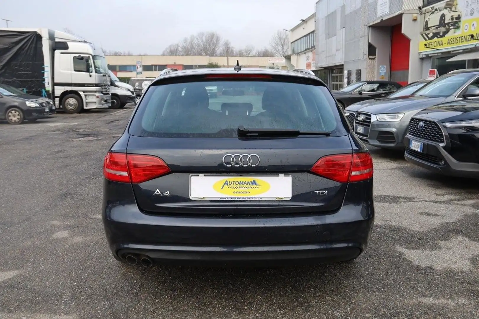 Audi A4 Avant 2.0 TDI 143CV F.AP. mult. Business Plus Gris - 2