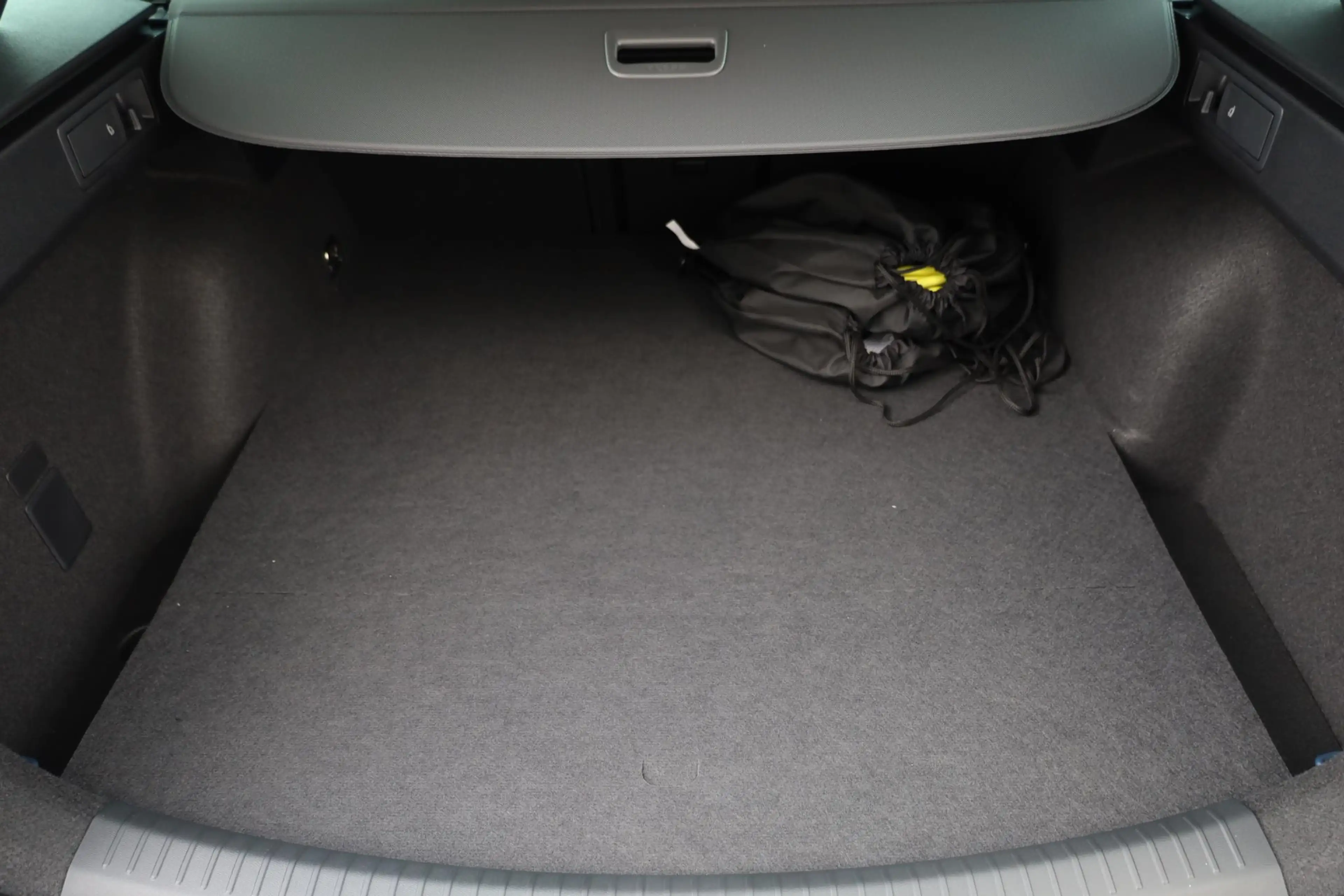 SEAT Leon e-Hybrid Sportstourer 1.5 TSI FR Business 204PK / 150kW DSG — photo 43