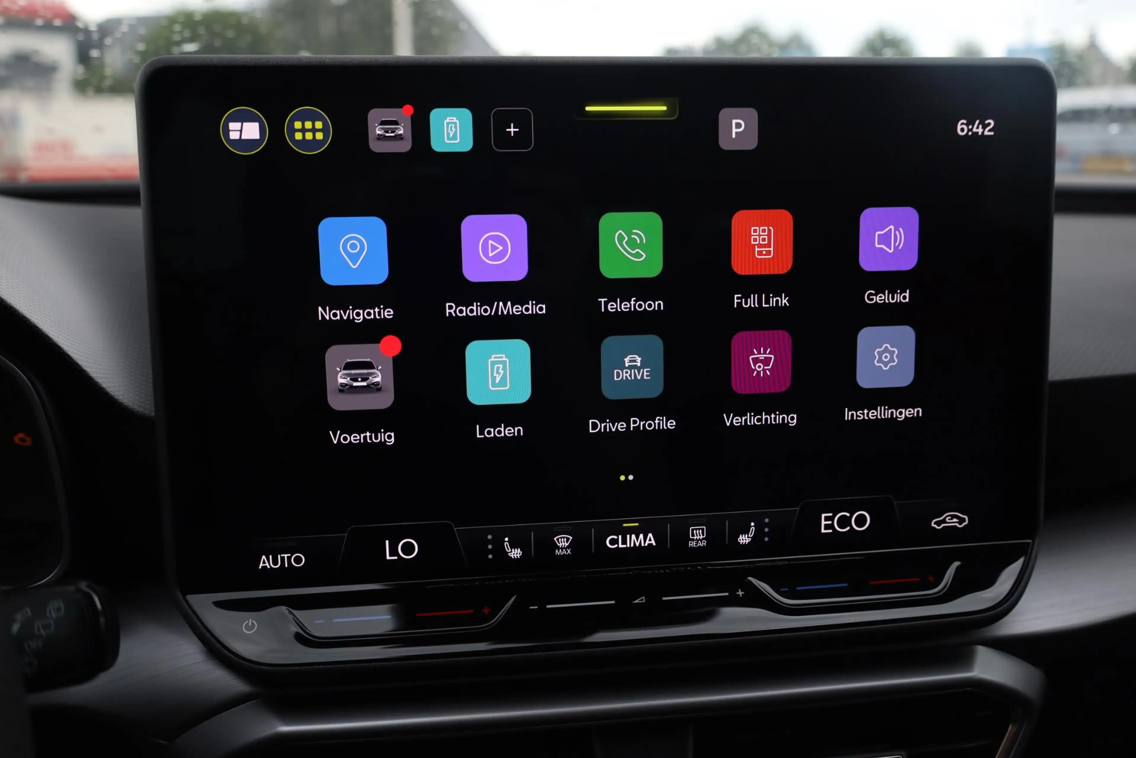 SEAT Leon e-Hybrid Sportstourer 1.5 TSI FR Business 204PK / 150kW DSG — photo 35