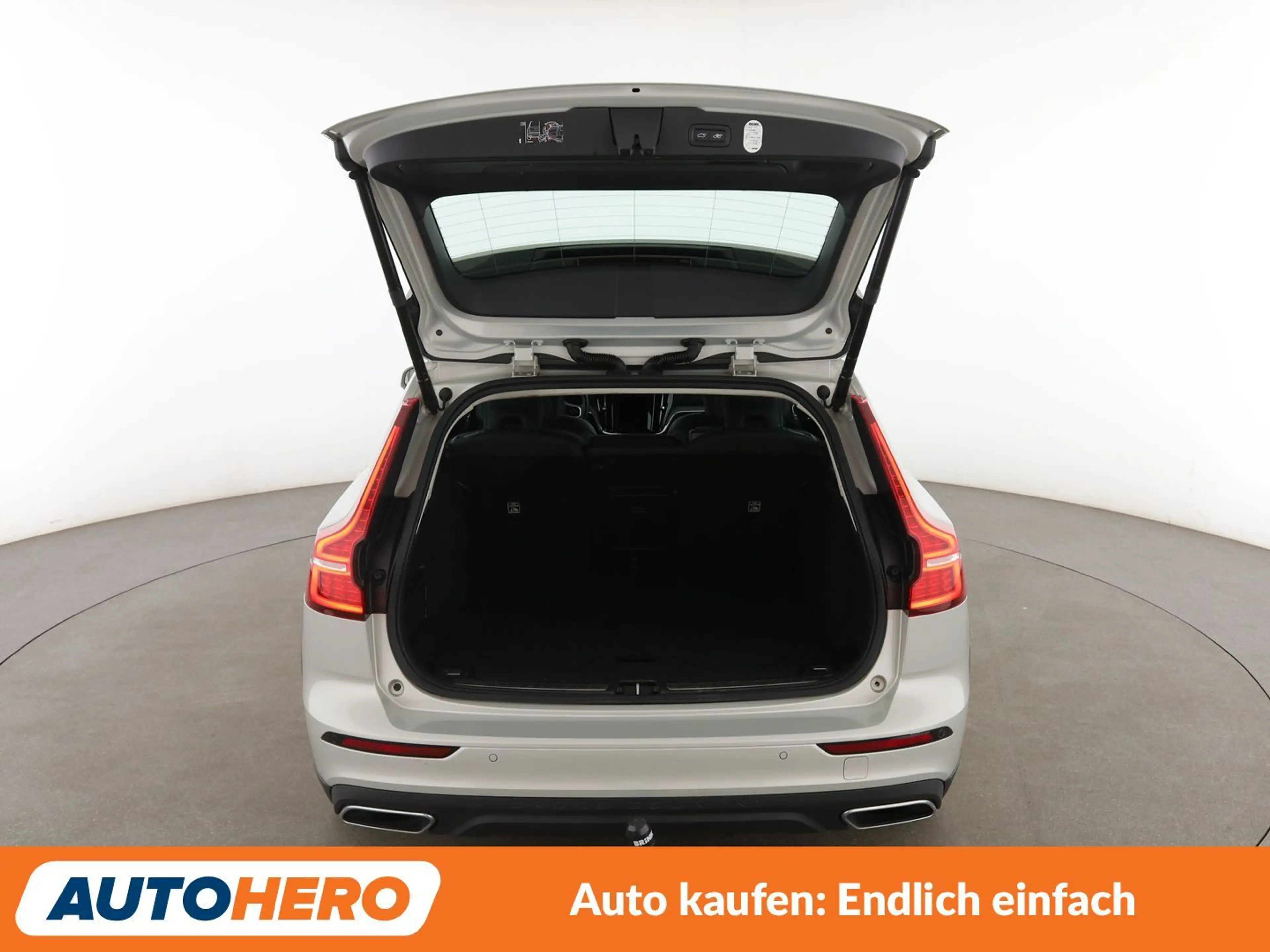 Volvo V60 Cross Country 2.0 B4 Mild-Hybrid Pro AWD Aut.*CAM*NAVI*TEMPO* — photo 11