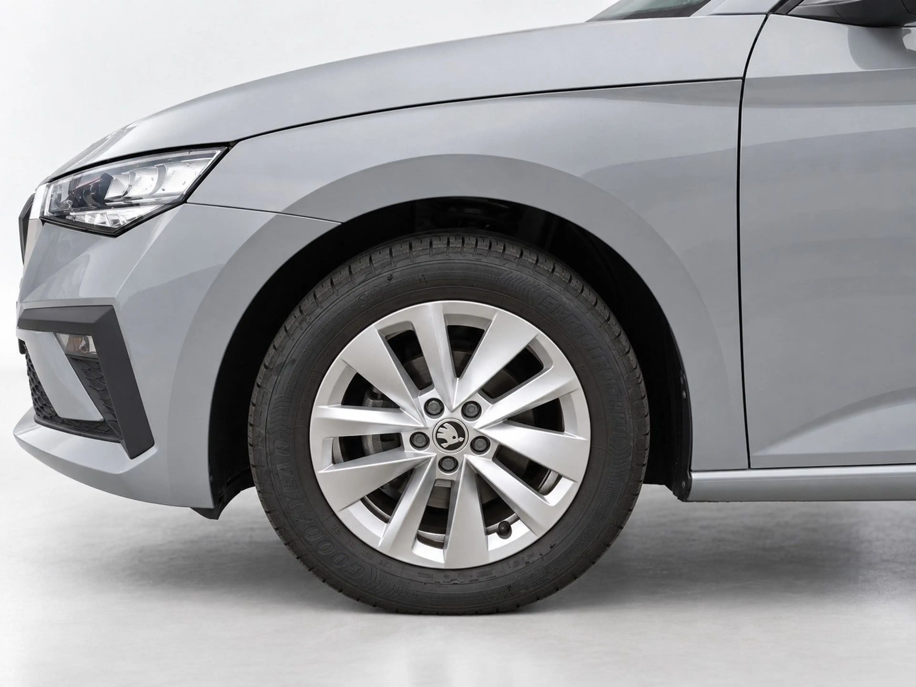 Skoda Scala 1.0TSI AHK Climatronik LED Navi-App — photo 2