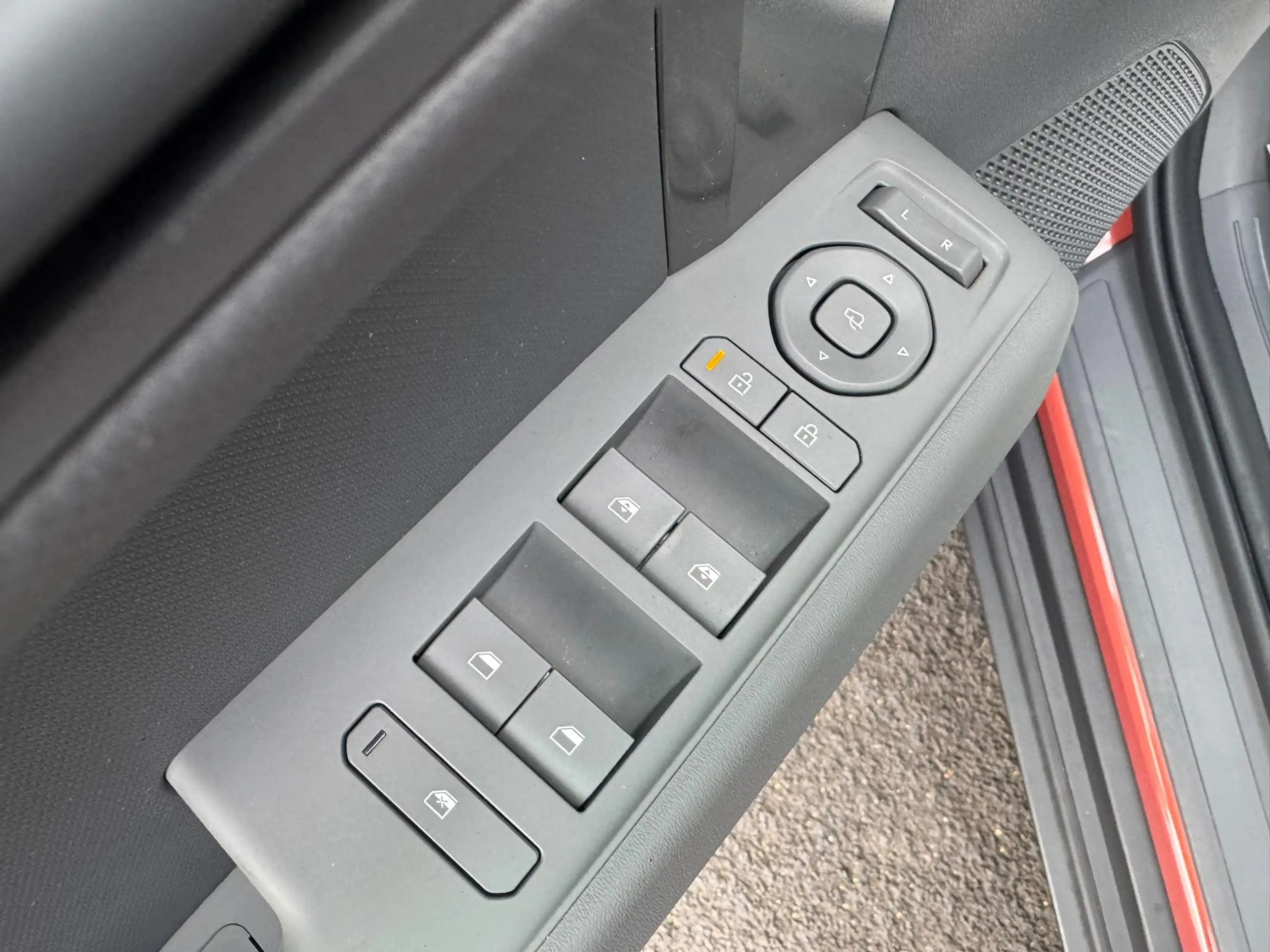 Kia EV3 Plus 81.4 kWh | Dodehoekdetectie | Stoel/stuurverw — photo 12