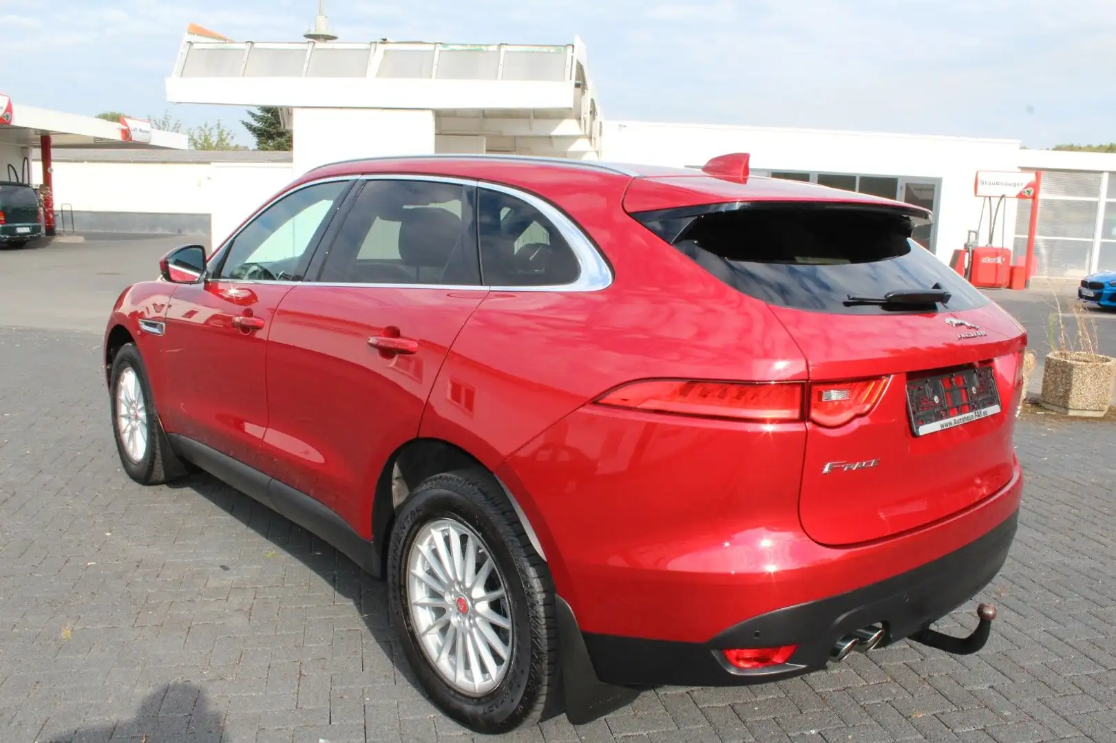 Jaguar F-Pace 20d AWD Ingenium Edition Automatik Rot - 2