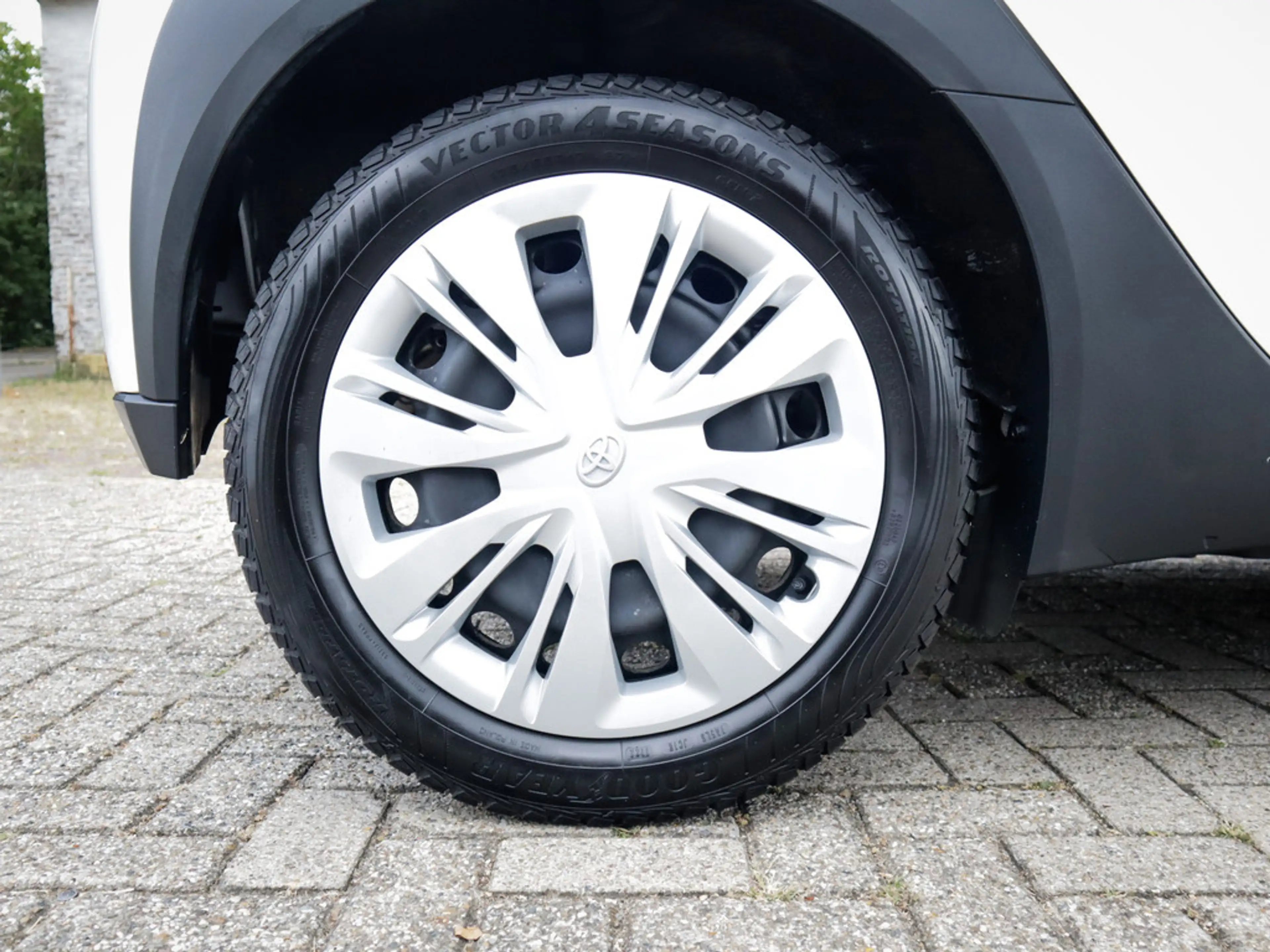 Toyota Aygo X 1.0 VVT-i MT Play 1e-Eig. & Keurig-Onderh. BOVAG-G — photo 14