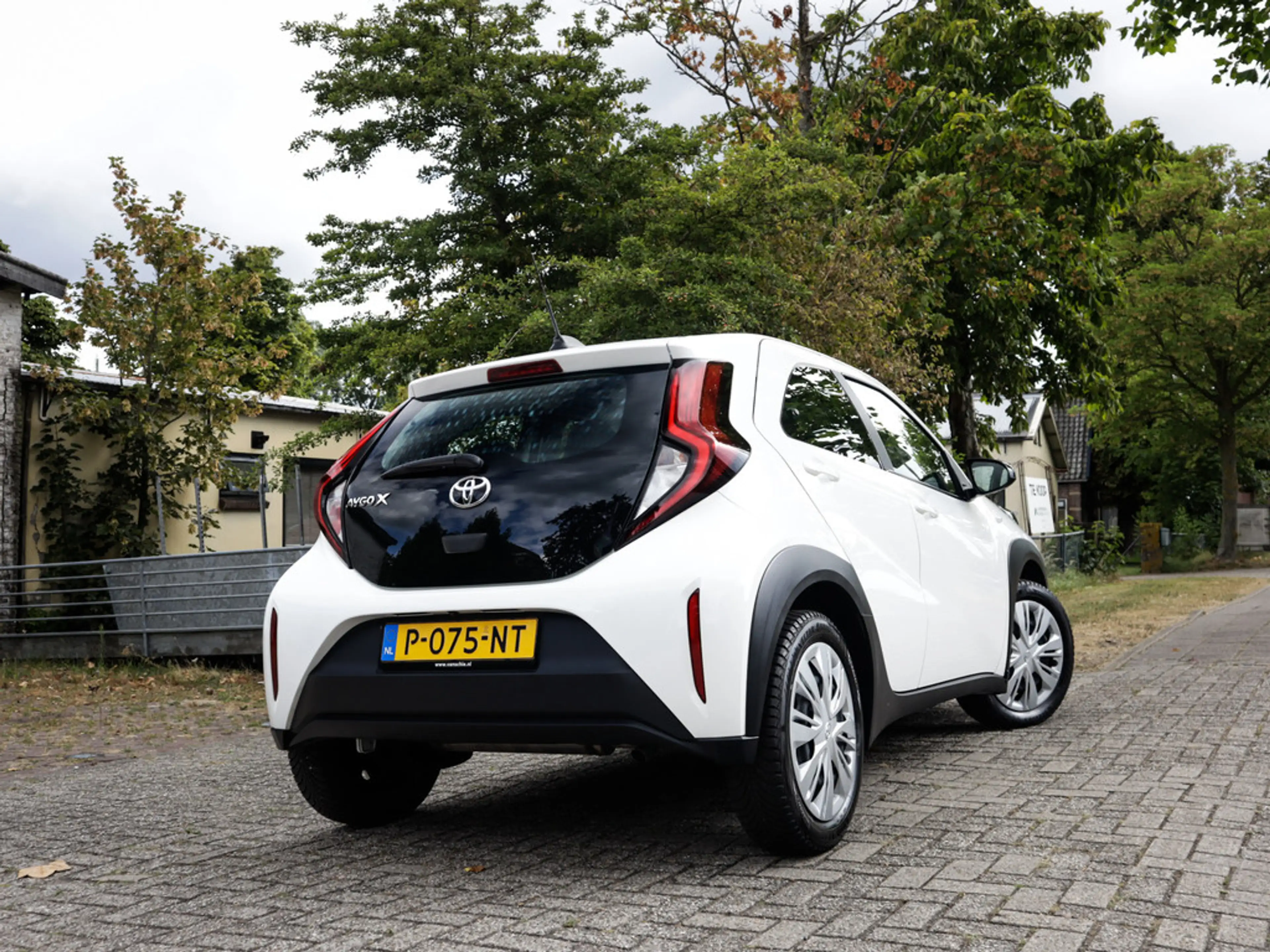 Toyota Aygo X 1.0 VVT-i MT Play 1e-Eig. & Keurig-Onderh. BOVAG-G — photo 2