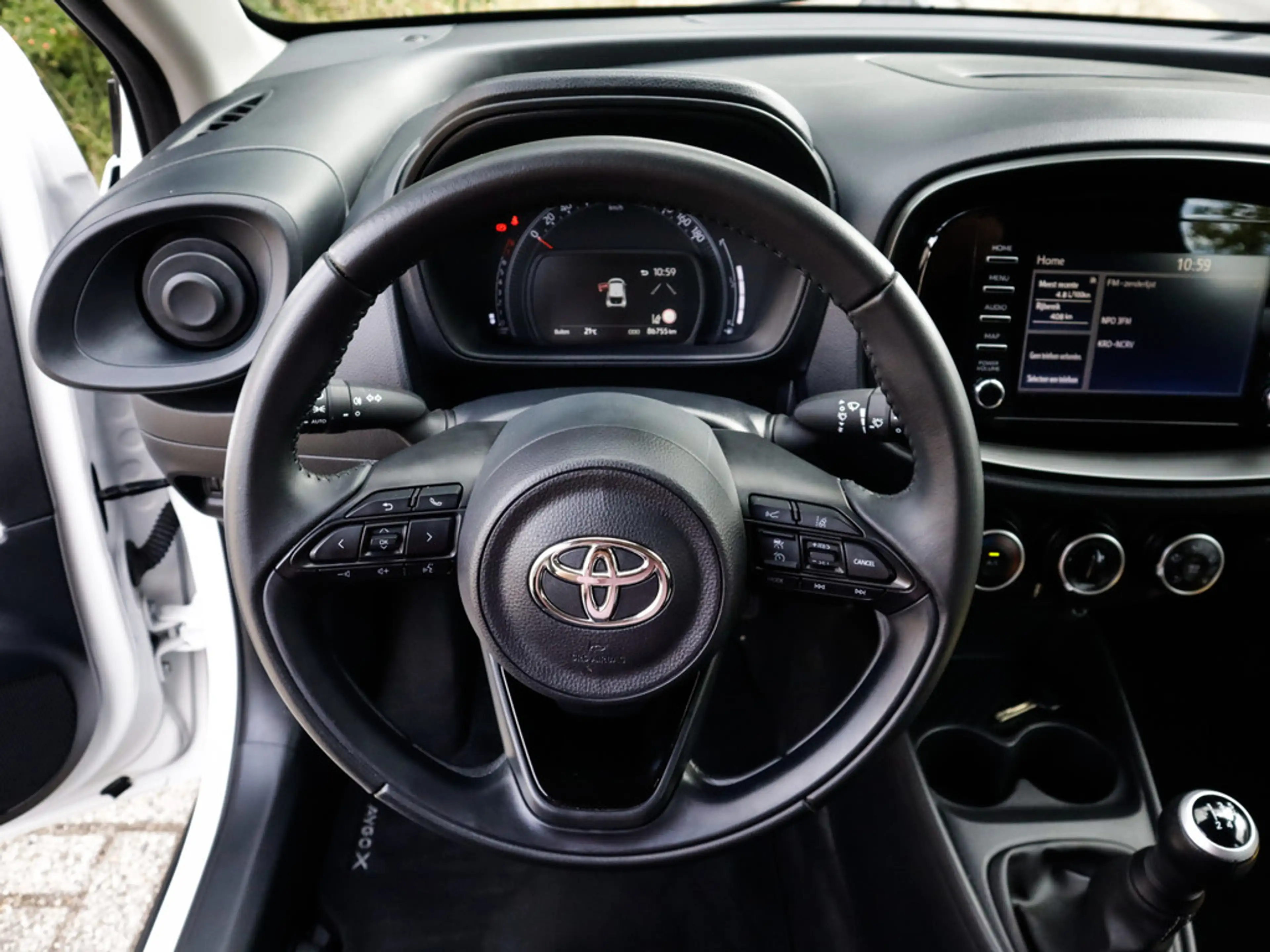 Toyota Aygo X 1.0 VVT-i MT Play 1e-Eig. & Keurig-Onderh. BOVAG-G — photo 5