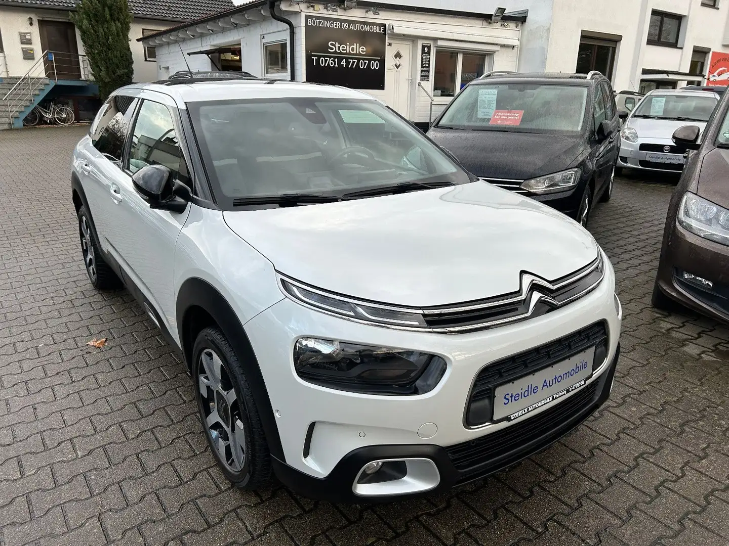 Citroen C4 Cactus 1,2  PT 110 S&S Shine Automatik 55TKM Weiß - 1