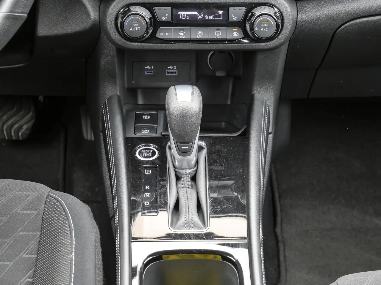 Nissan Kicks снимка Nissan Kicks