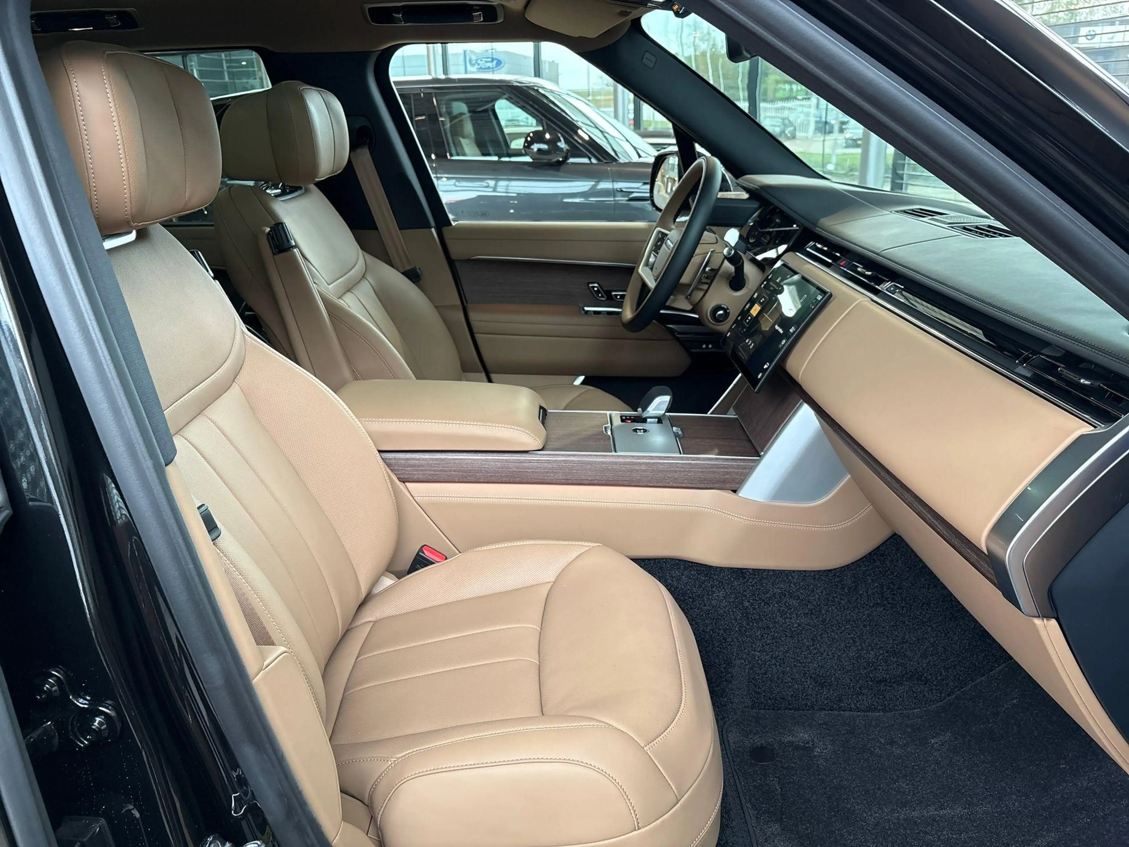 Land Rover Range Rover P460e HSE | Towing Pack | Comfort Pack — photo 3