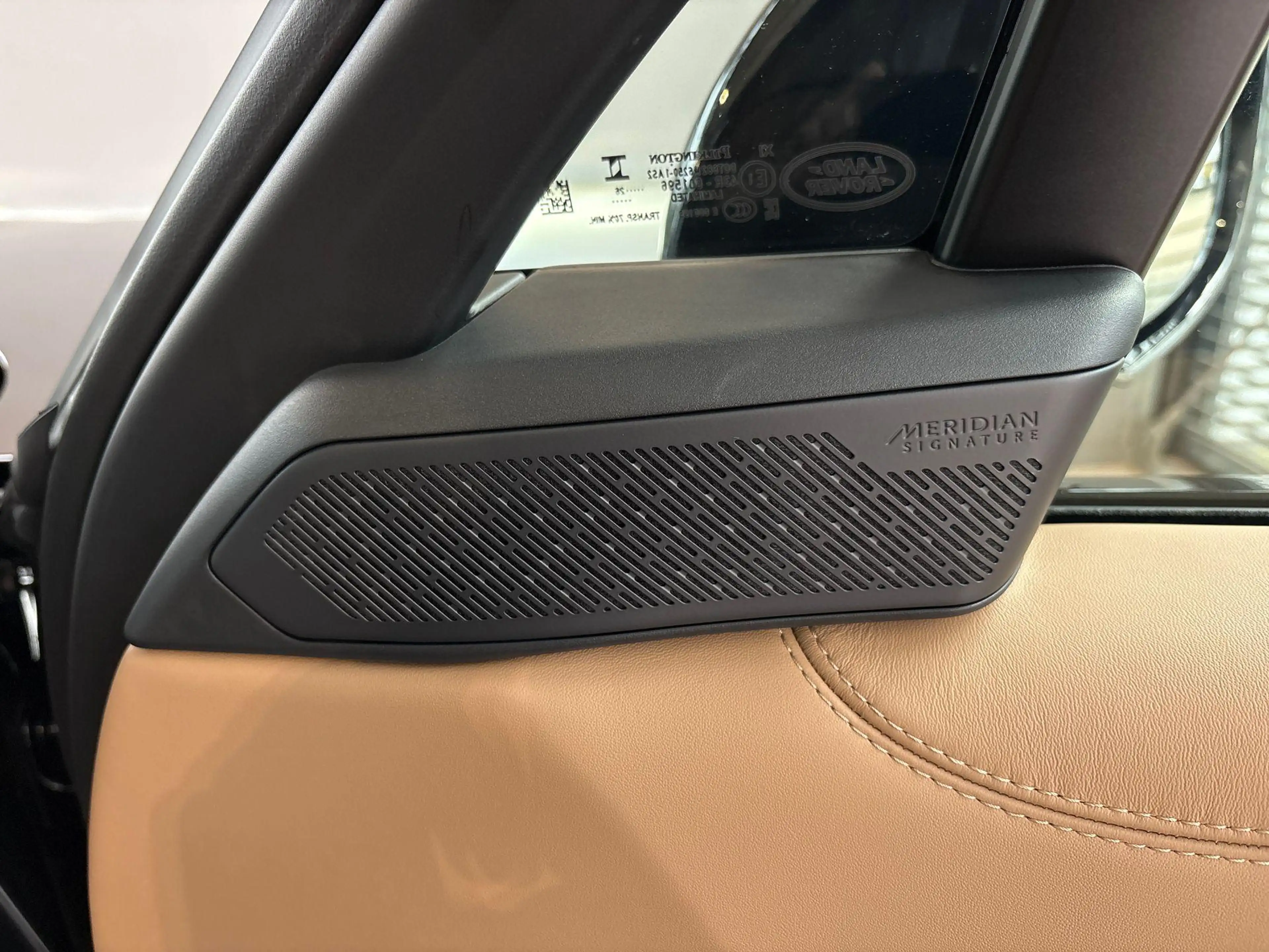 Land Rover Range Rover P460e HSE | Towing Pack | Comfort Pack — photo 12