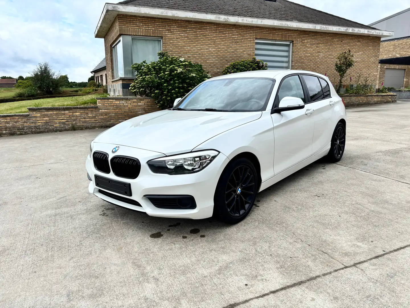 BMW 116 d Blanc - 2