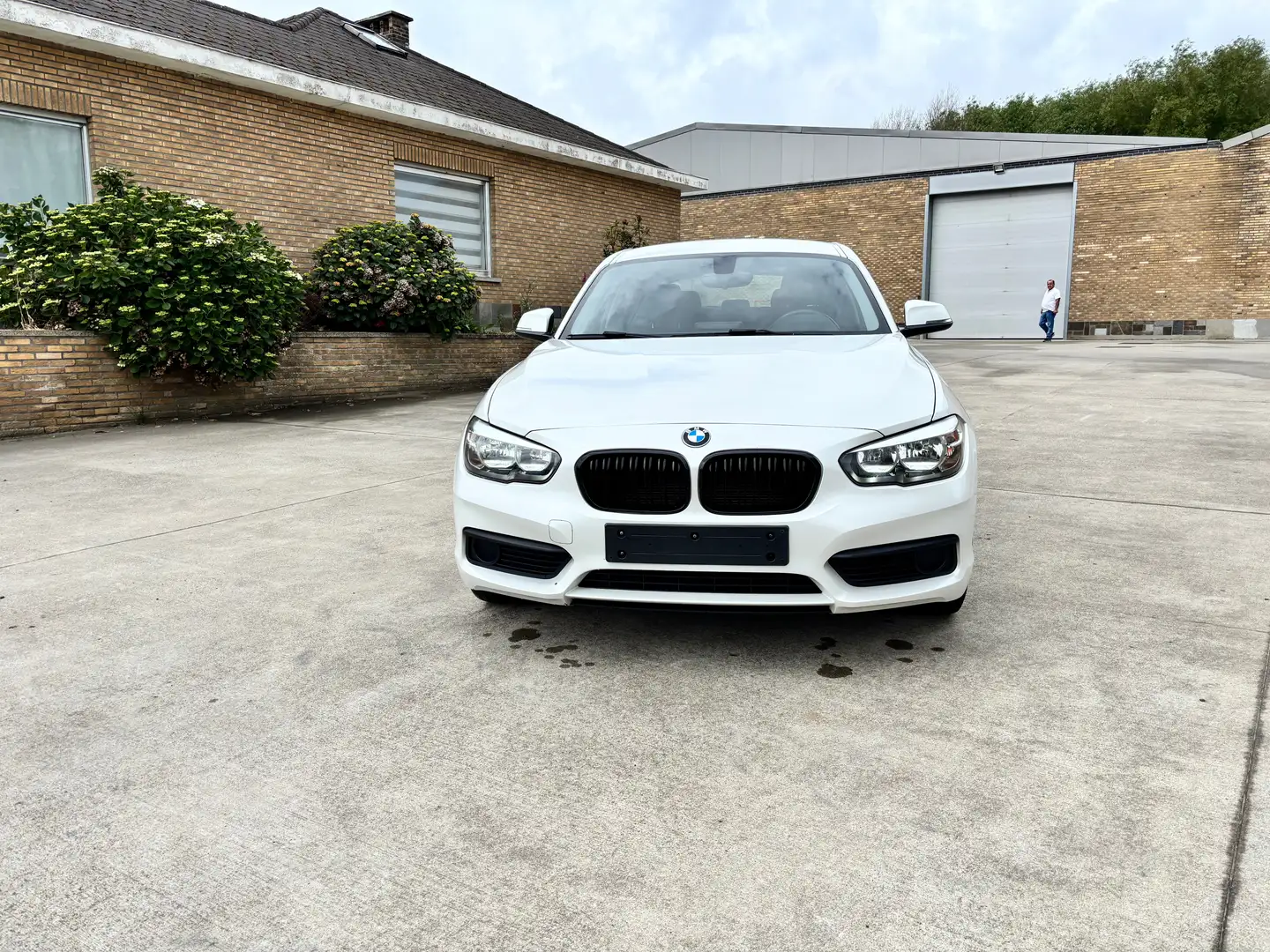 BMW 116 d Blanc - 1