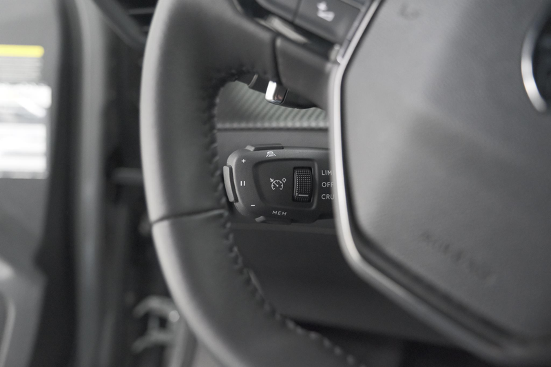 Peugeot 2008 PureTech 130 EAT8 Allure | 360 Camera | Adaptieve — photo 3