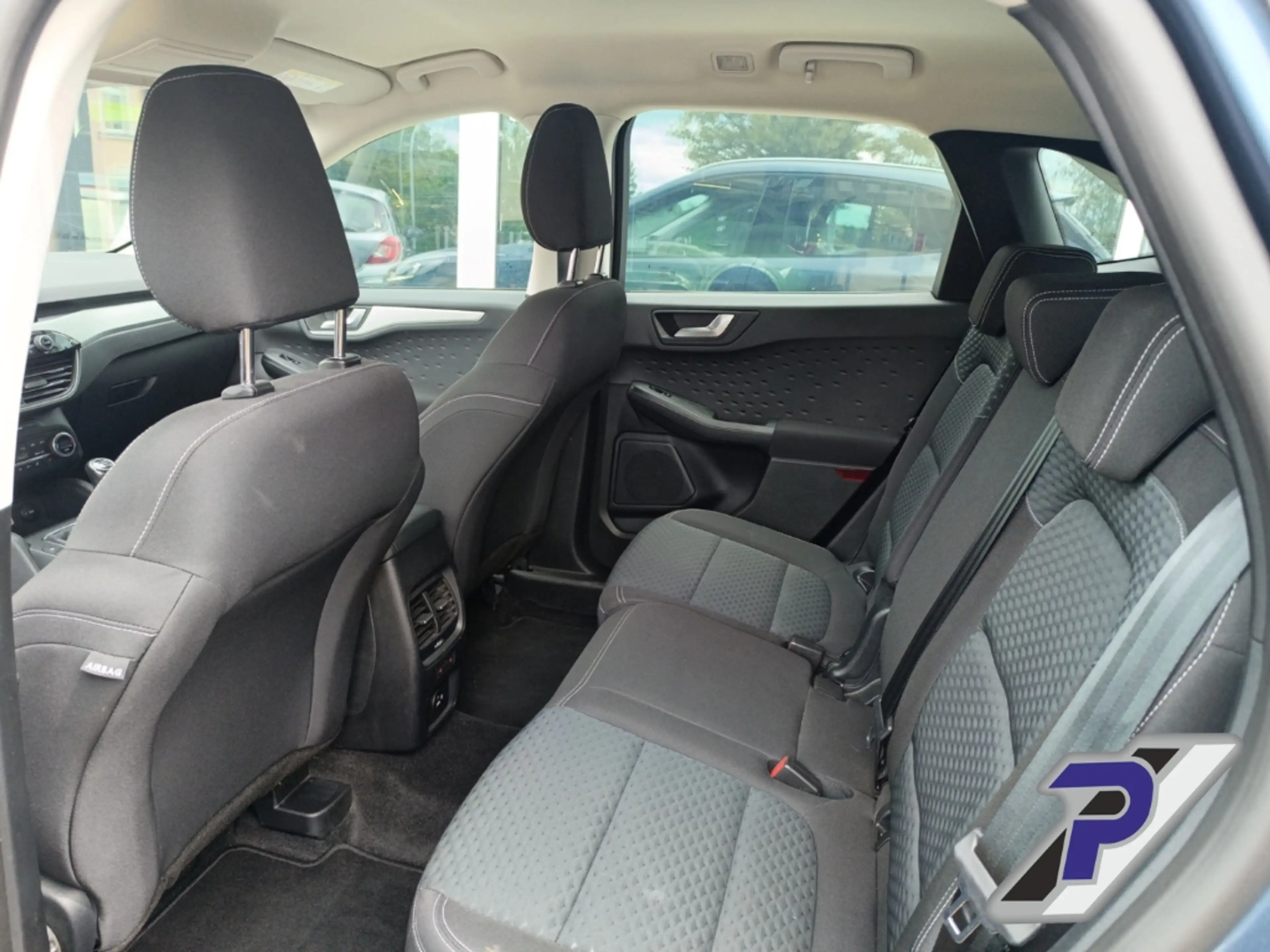 Ford Kuga Cool & Connect Klimaautomatik-2-Zonen Sitzheizung — photo 12