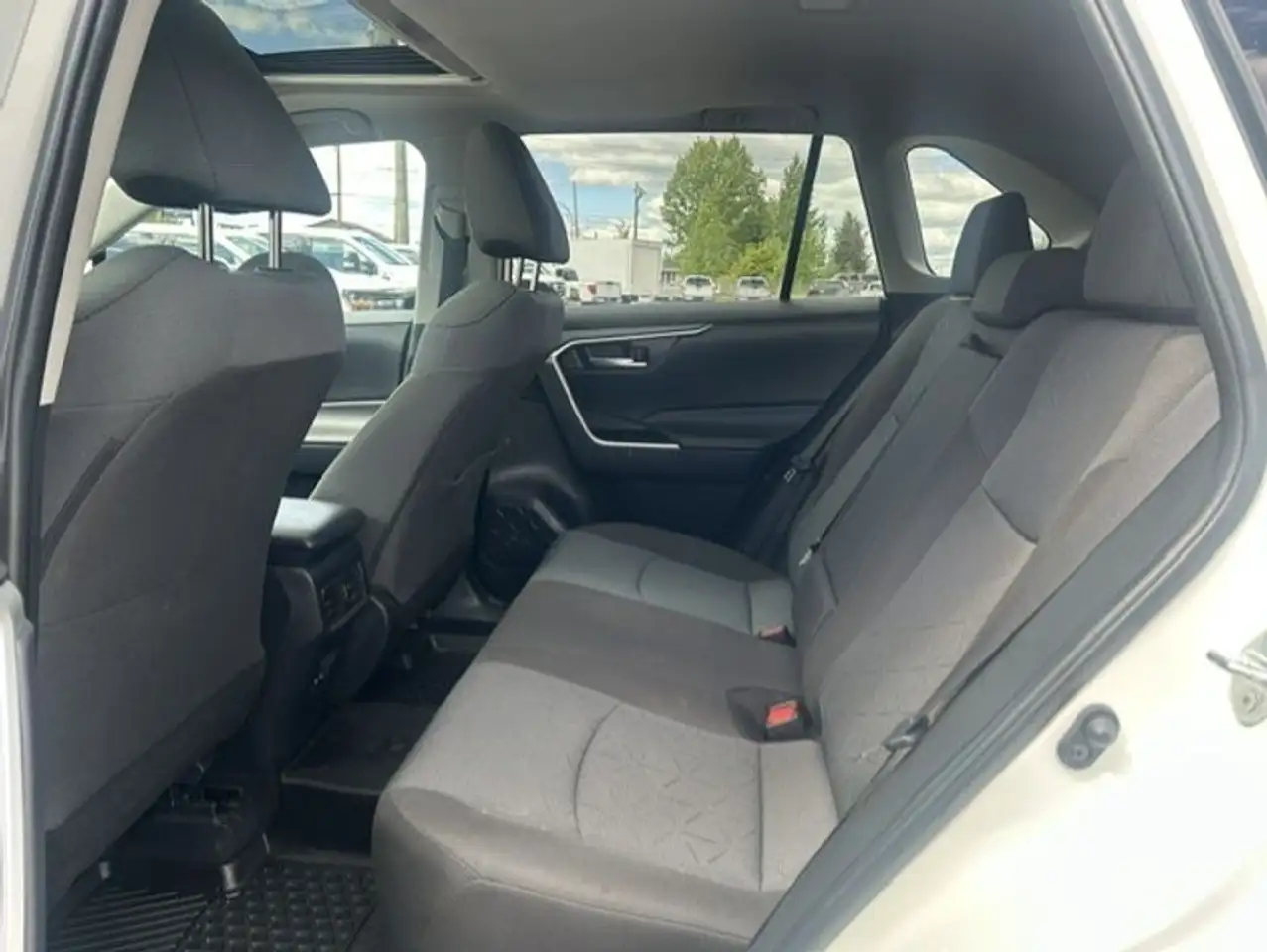 Toyota RAV 4 снимка Toyota RAV 4