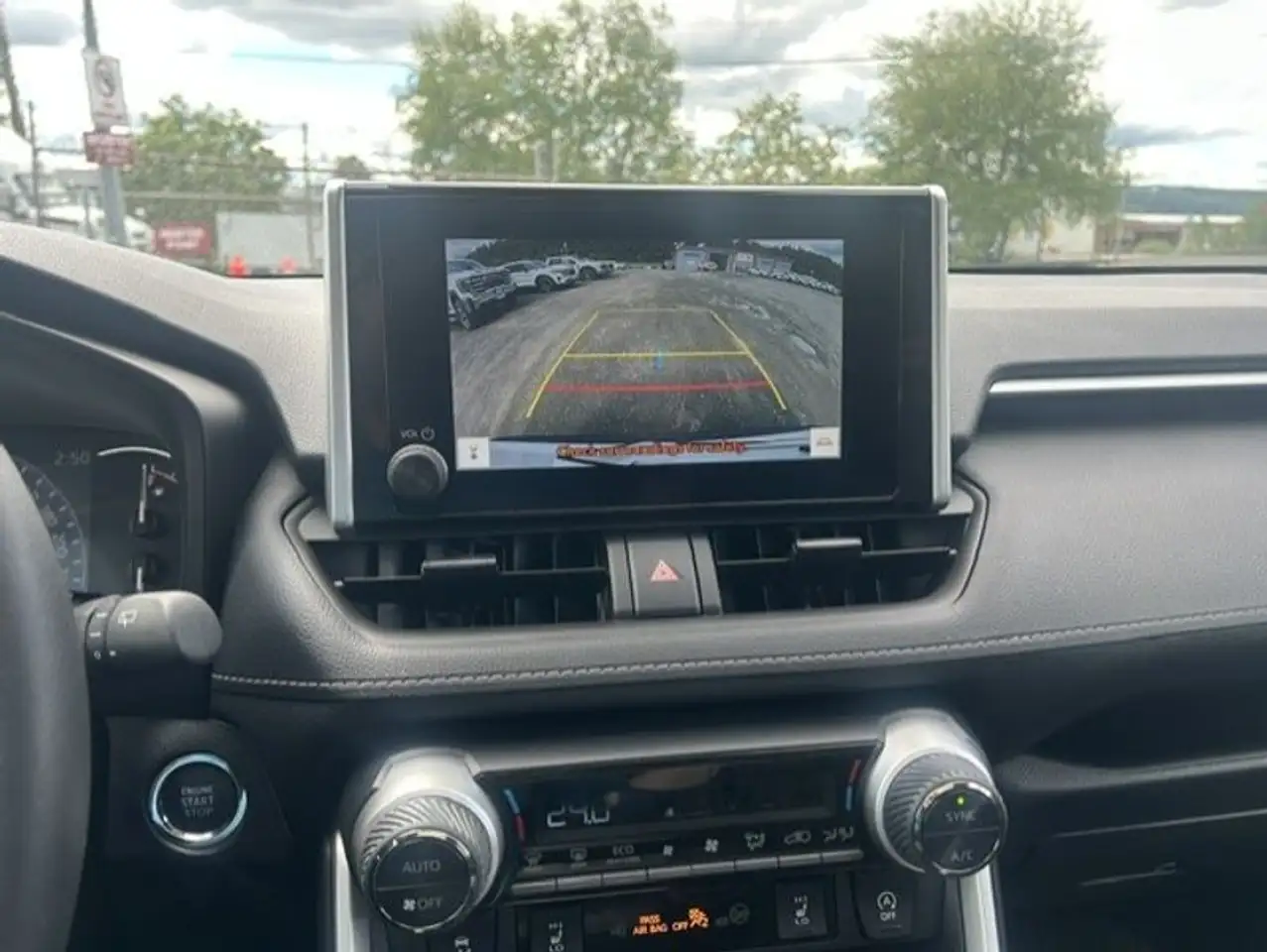 Toyota RAV 4 снимка Toyota RAV 4