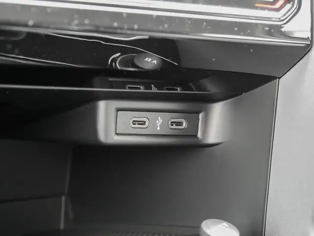 Volkswagen T-Roc view 15