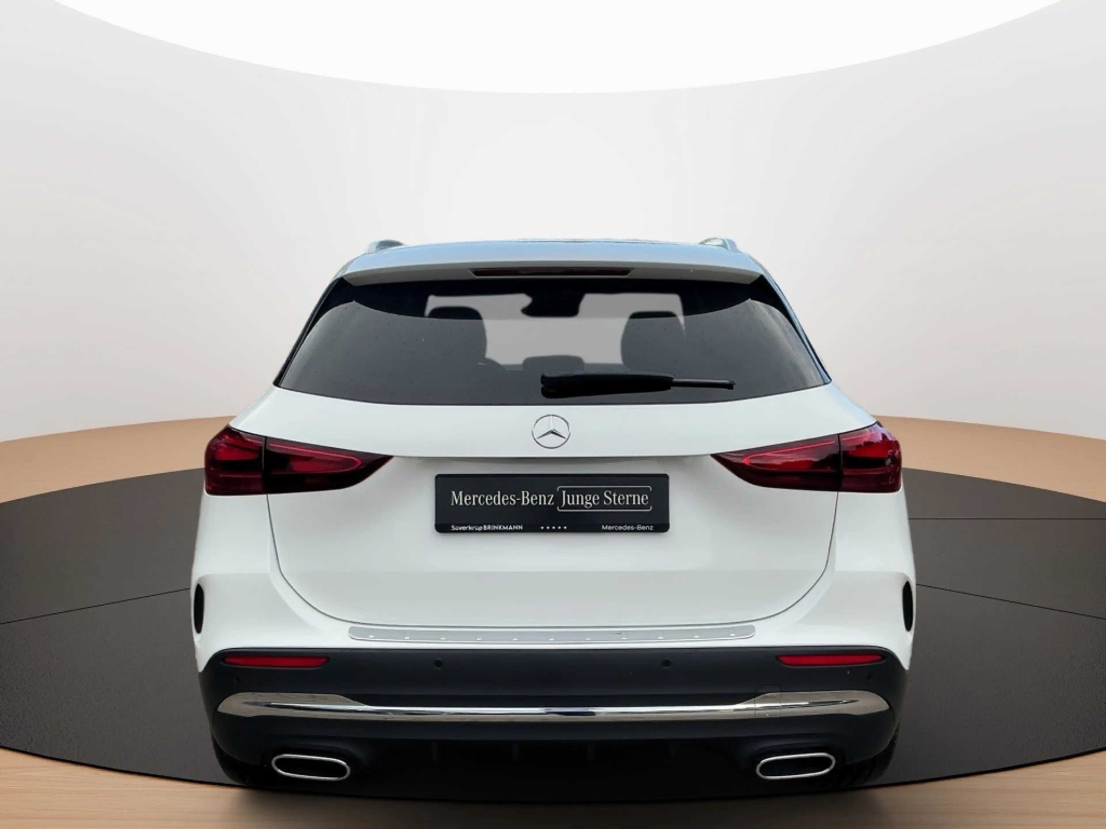 Mercedes-Benz GLA 250 4M AMG 360 DISTR KAMERA PANO SPUR PDC — photo 8