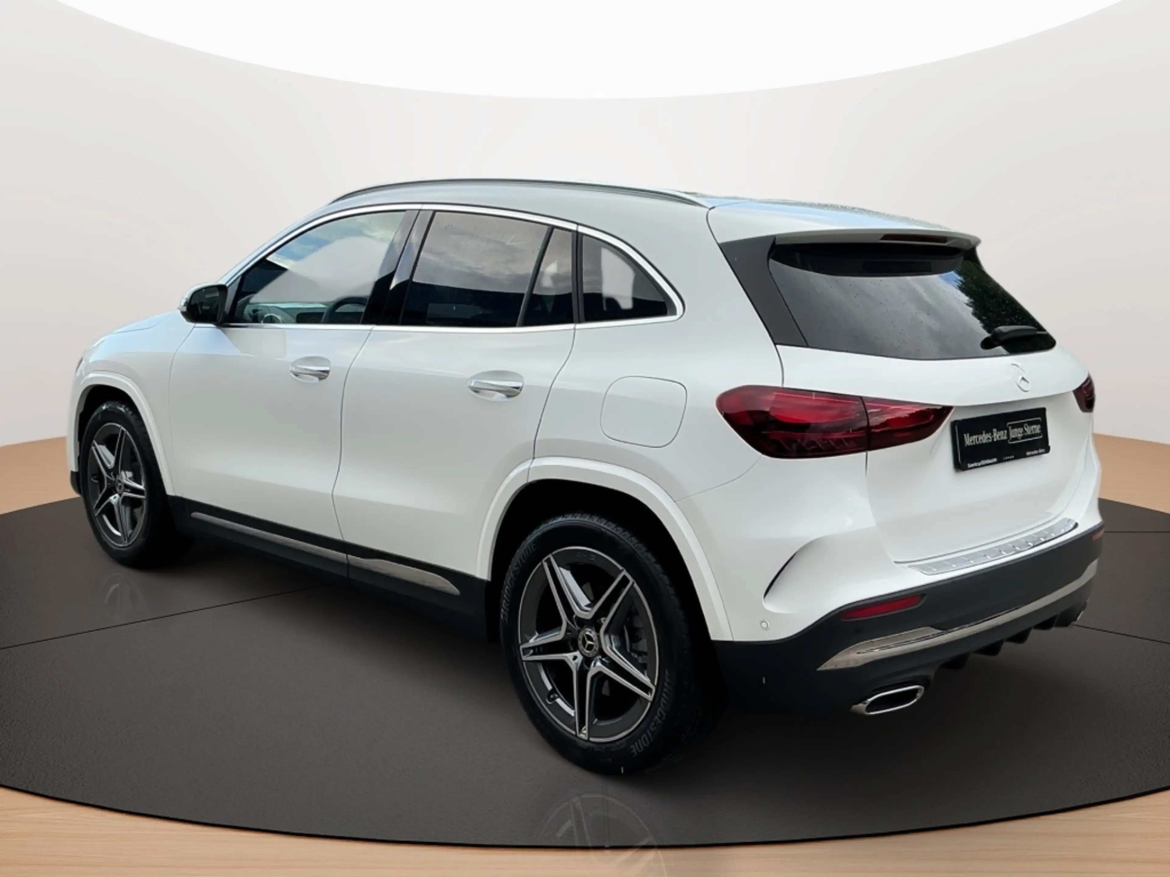 Mercedes-Benz GLA 250 4M AMG 360 DISTR KAMERA PANO SPUR PDC — photo 9
