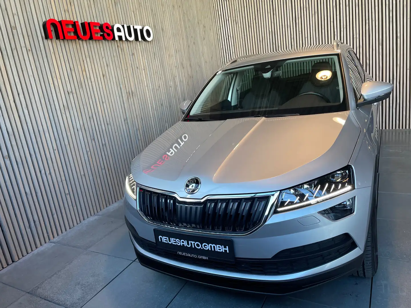 Skoda Karoq Style 4x4*DSG*ACC*LED*Virtual*Kamera*Ambiente* Silber - 2