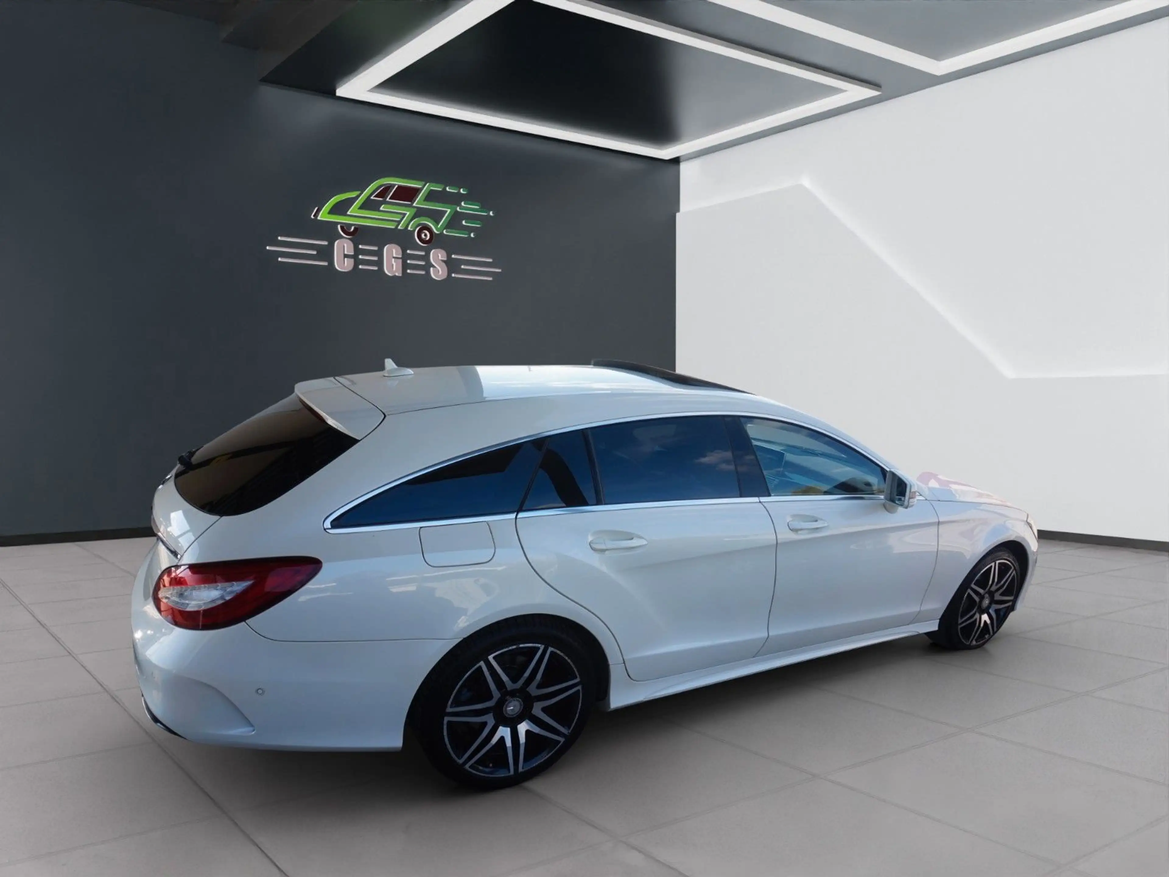 Mercedes-Benz CLS 500 4Matic AMG-Line*Designo~Multi Mas~H&K — photo 7
