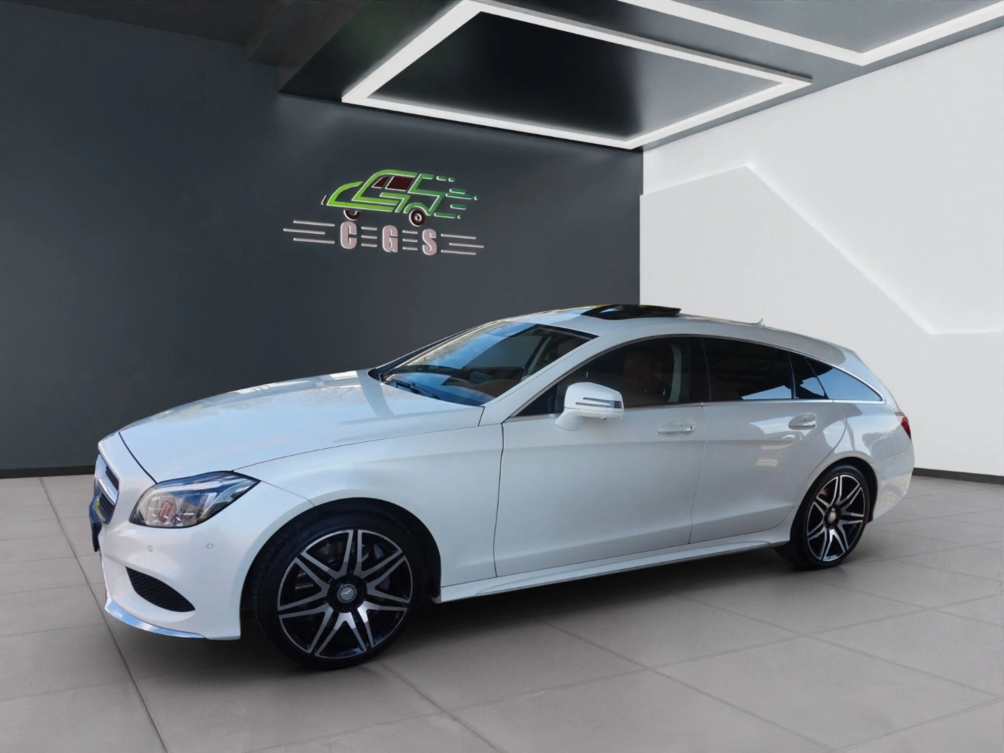 Mercedes-Benz CLS 500 4Matic AMG-Line*Designo~Multi Mas~H&K — photo 3