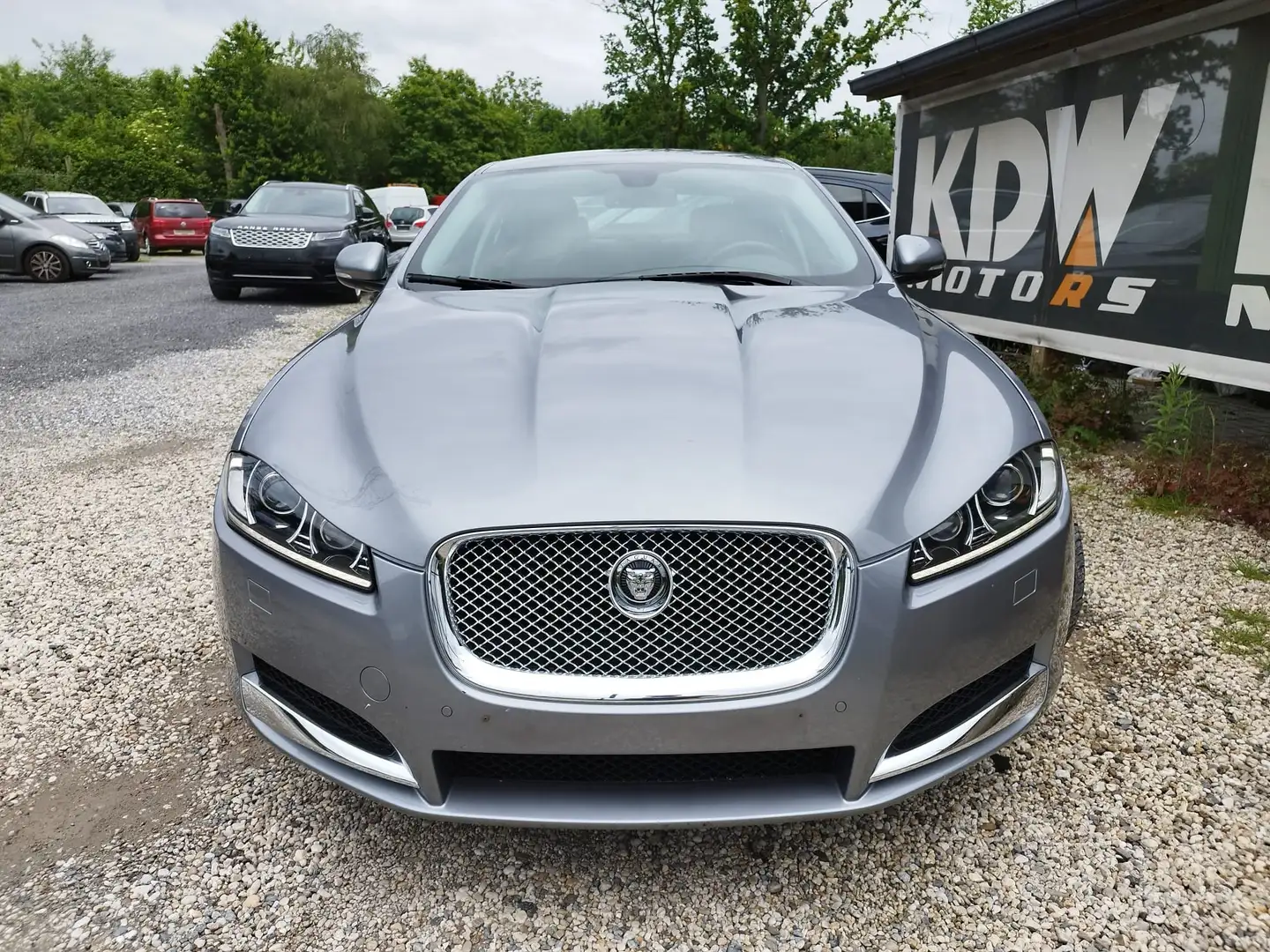 Jaguar XF 2.2 D Grijs - 2