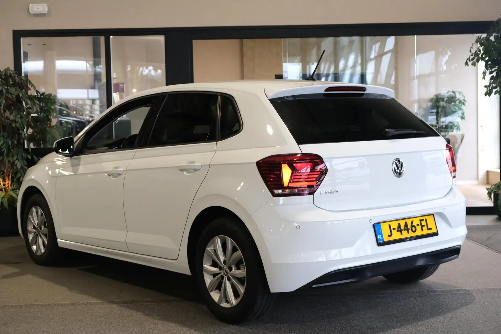 Volkswagen Polo 1.0 TSI Highline DSG ACC PDC Carplay Blanc - 2