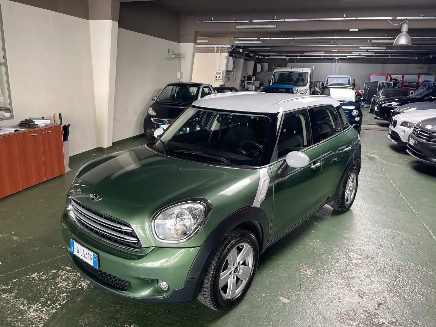 MINI Cooper D Countryman 1.6 Cooper D Euro 6 Verde - 2