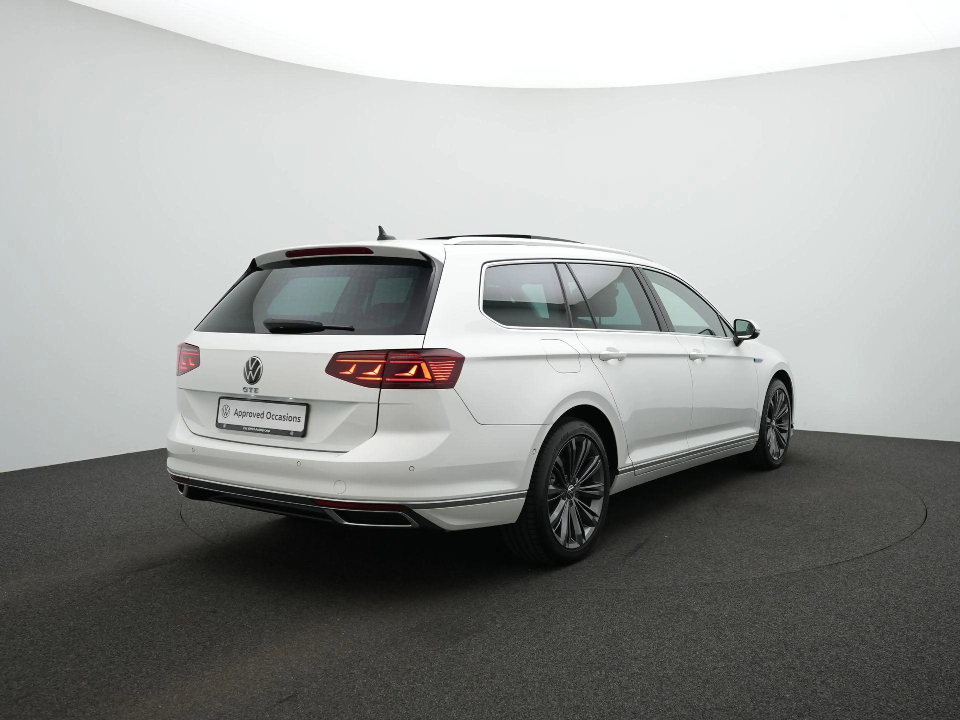 Volkswagen Passat Variant 1.4 TSI 218pk PHEV GTE Business | Adaptive Cruise — photo 5