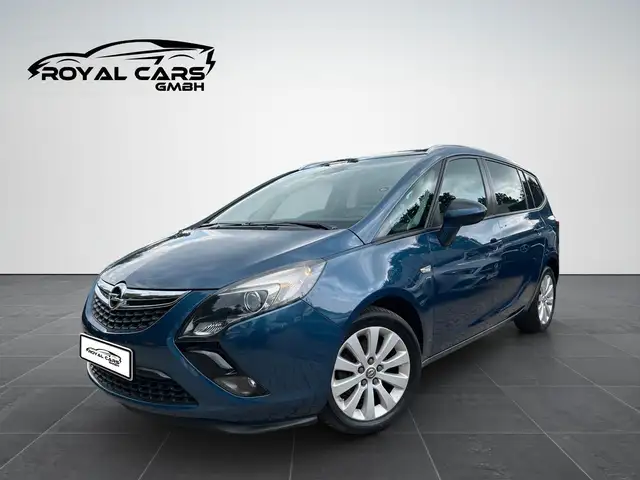 2016 Opel Zafira Tourer in Blue for sale