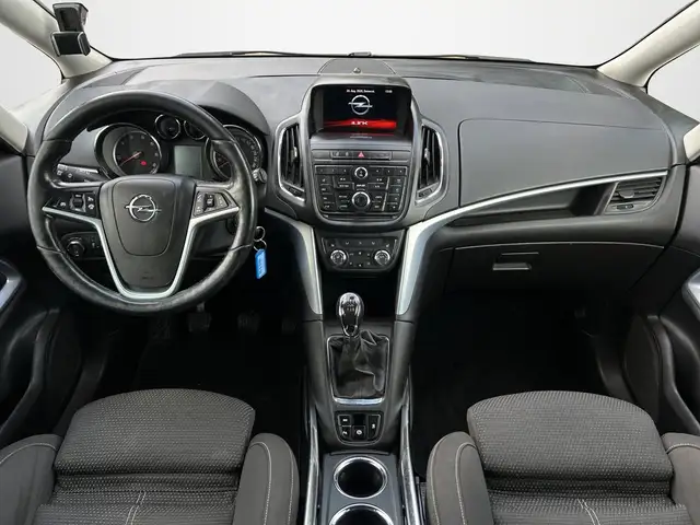 Opel Zafira Tourer view 10