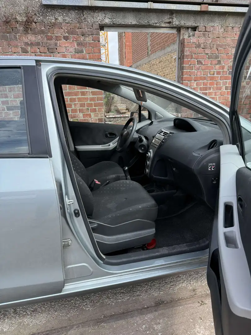 Toyota Yaris 1.0i VVT-i Yaris+ - 2