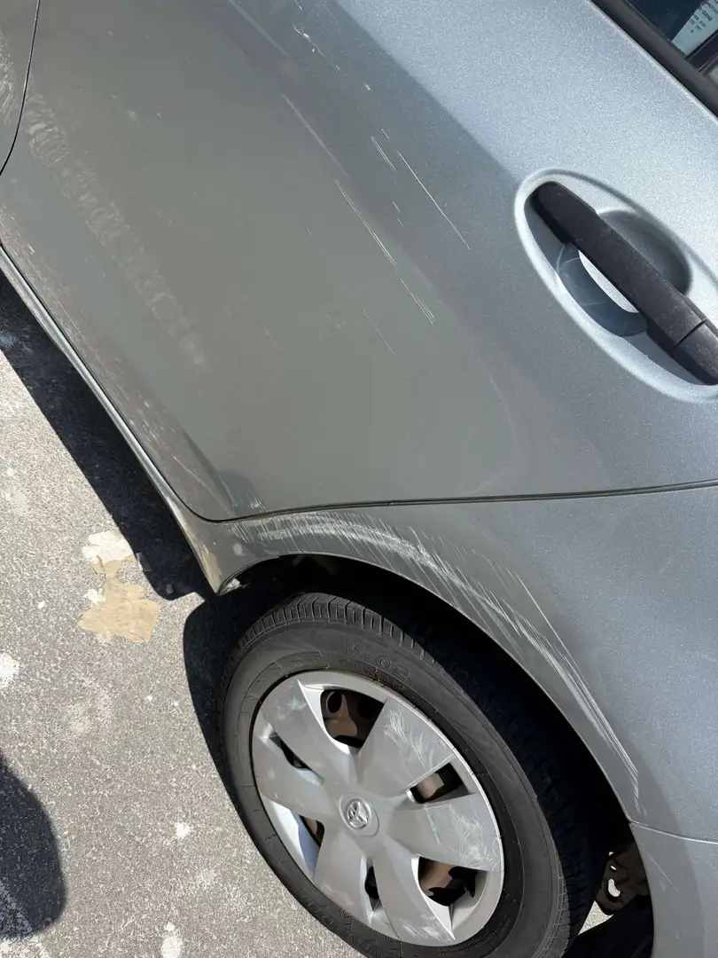 Toyota Yaris 1.0i VVT-i Yaris+ - 1