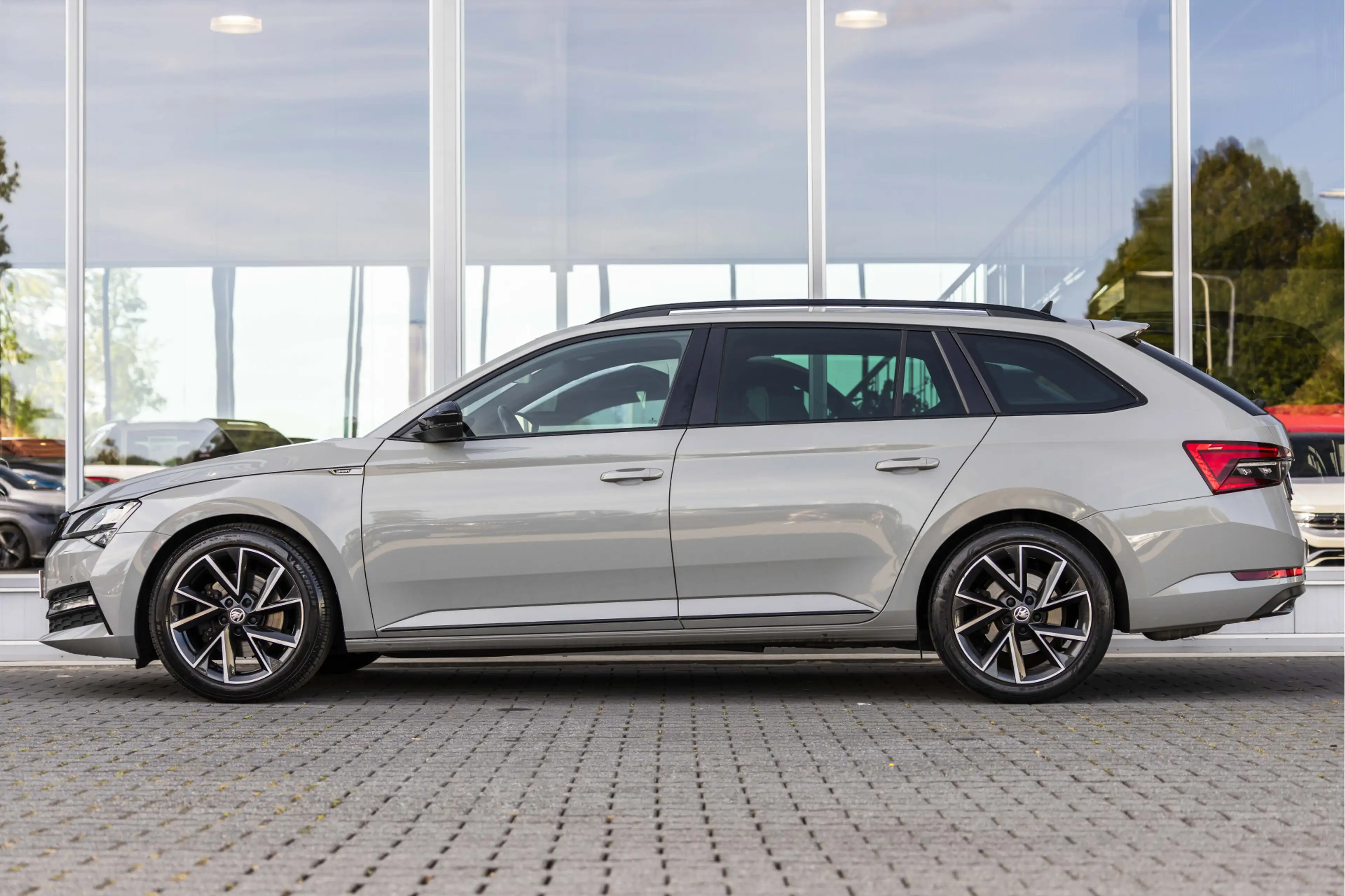 Skoda Superb Combi 1.5 TSI ACT Sportline | Memory | Camera | AC — photo 5