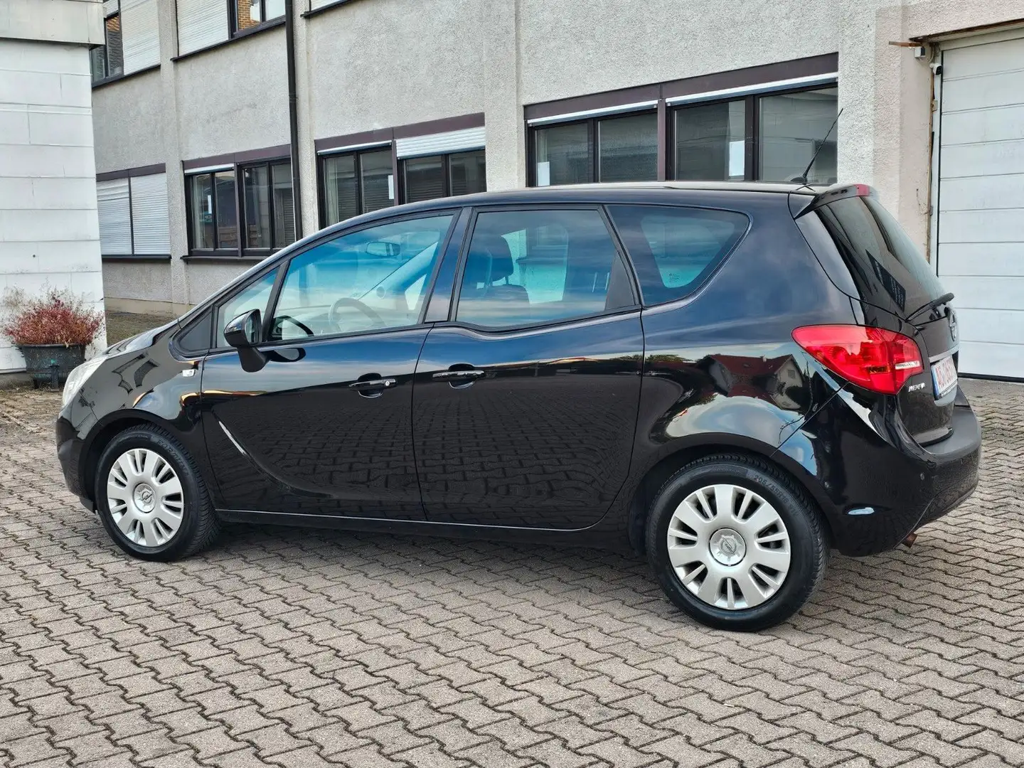 Opel Meriva B 1.7 CDTI TÜV / SERVICE / INSPEKTION NEU Zwart - 2